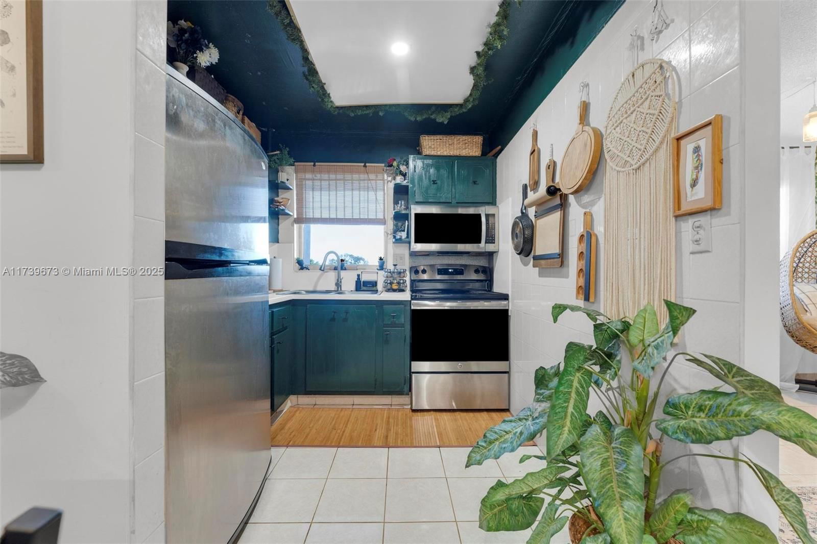 Real estate property located at 1720 Jefferson St #308, Broward, Sun Haven Towers Condo, Hollywood, FL