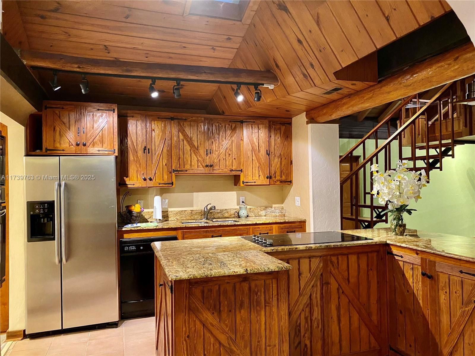 Real estate property located at 18350 214th St, Miami-dade, Redland, Miami, FL
