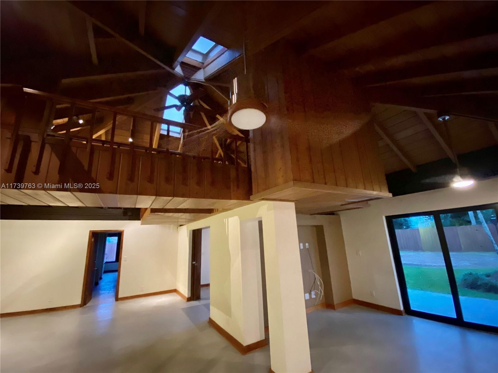 Real estate property located at 18350 214th St, Miami-dade, Redland, Miami, FL