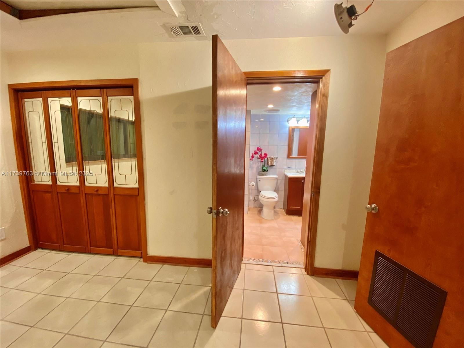 Real estate property located at 18350 214th St, Miami-dade, Redland, Miami, FL