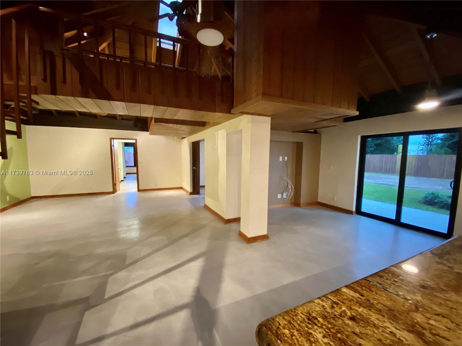Real estate property located at 18350 214th St, Miami-dade, Redland, Miami, FL