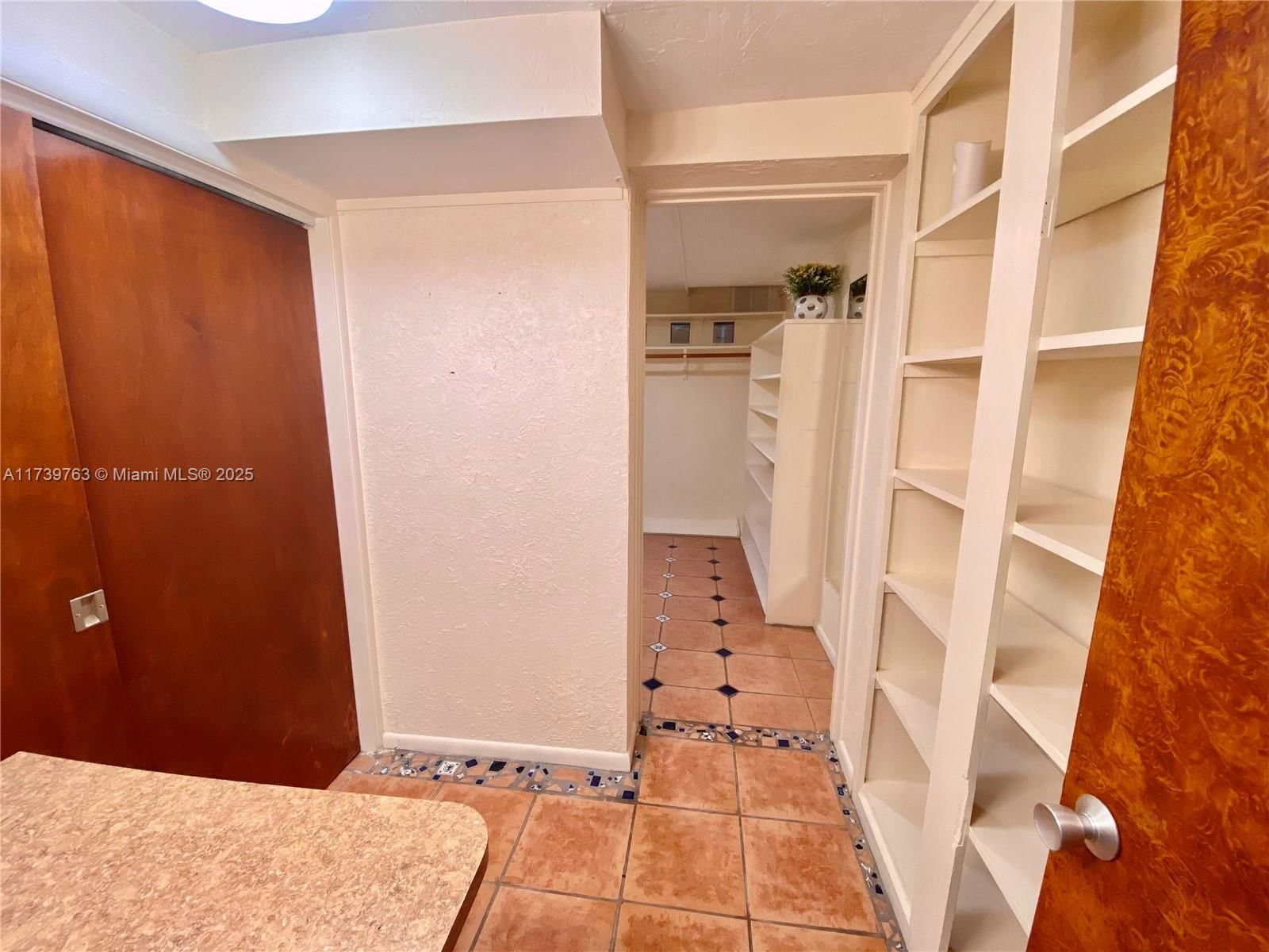 Real estate property located at 18350 214th St, Miami-dade, Redland, Miami, FL
