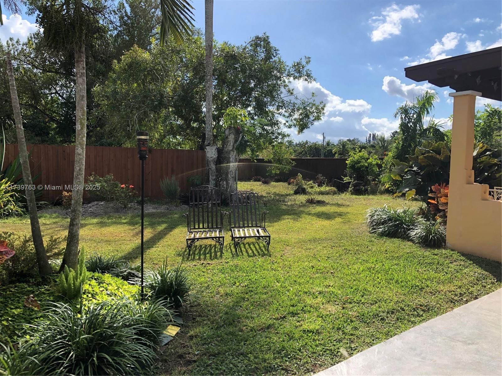 Real estate property located at 18350 214th St, Miami-dade, Redland, Miami, FL