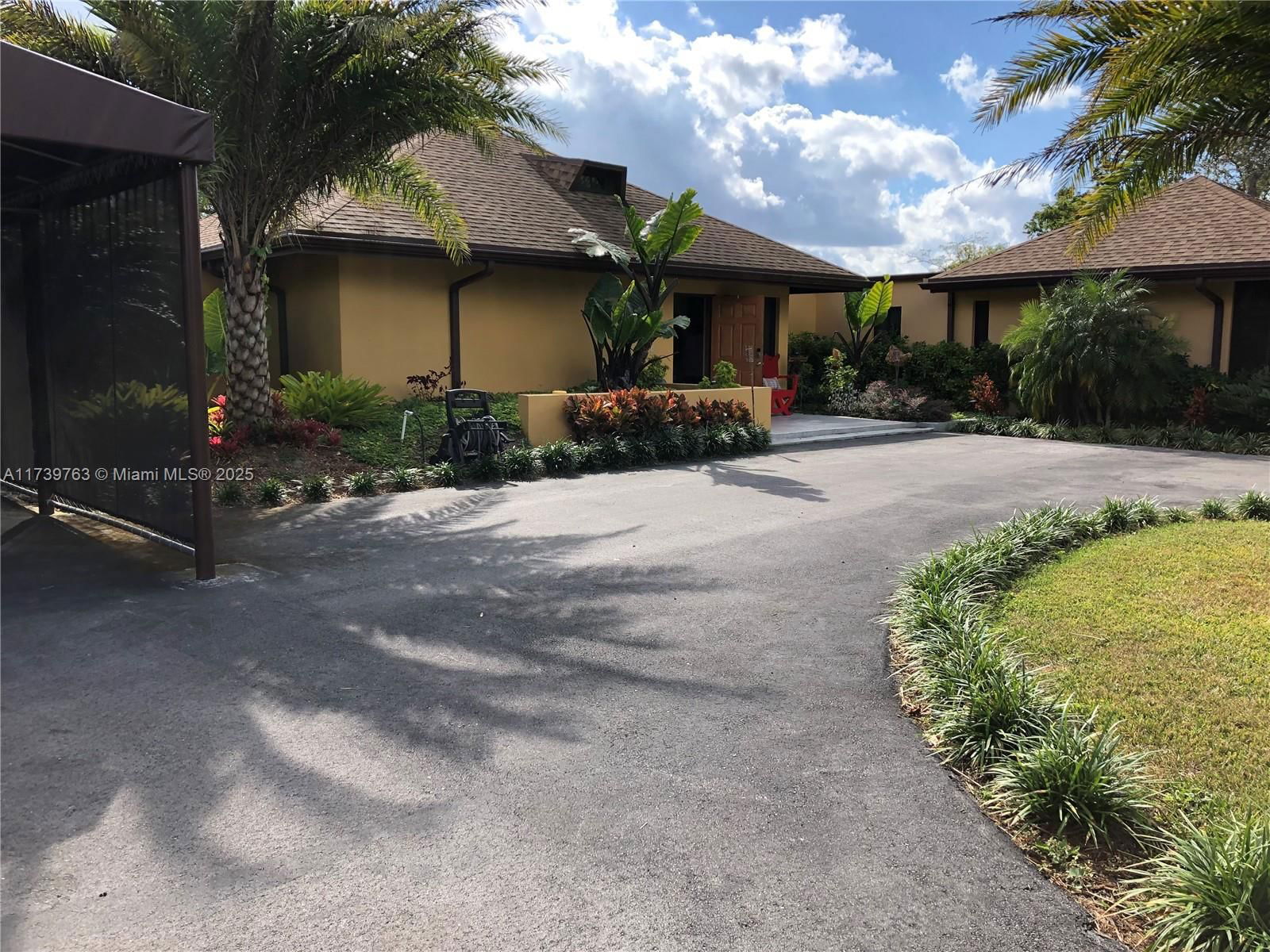 Real estate property located at 18350 214th St, Miami-dade, Redland, Miami, FL