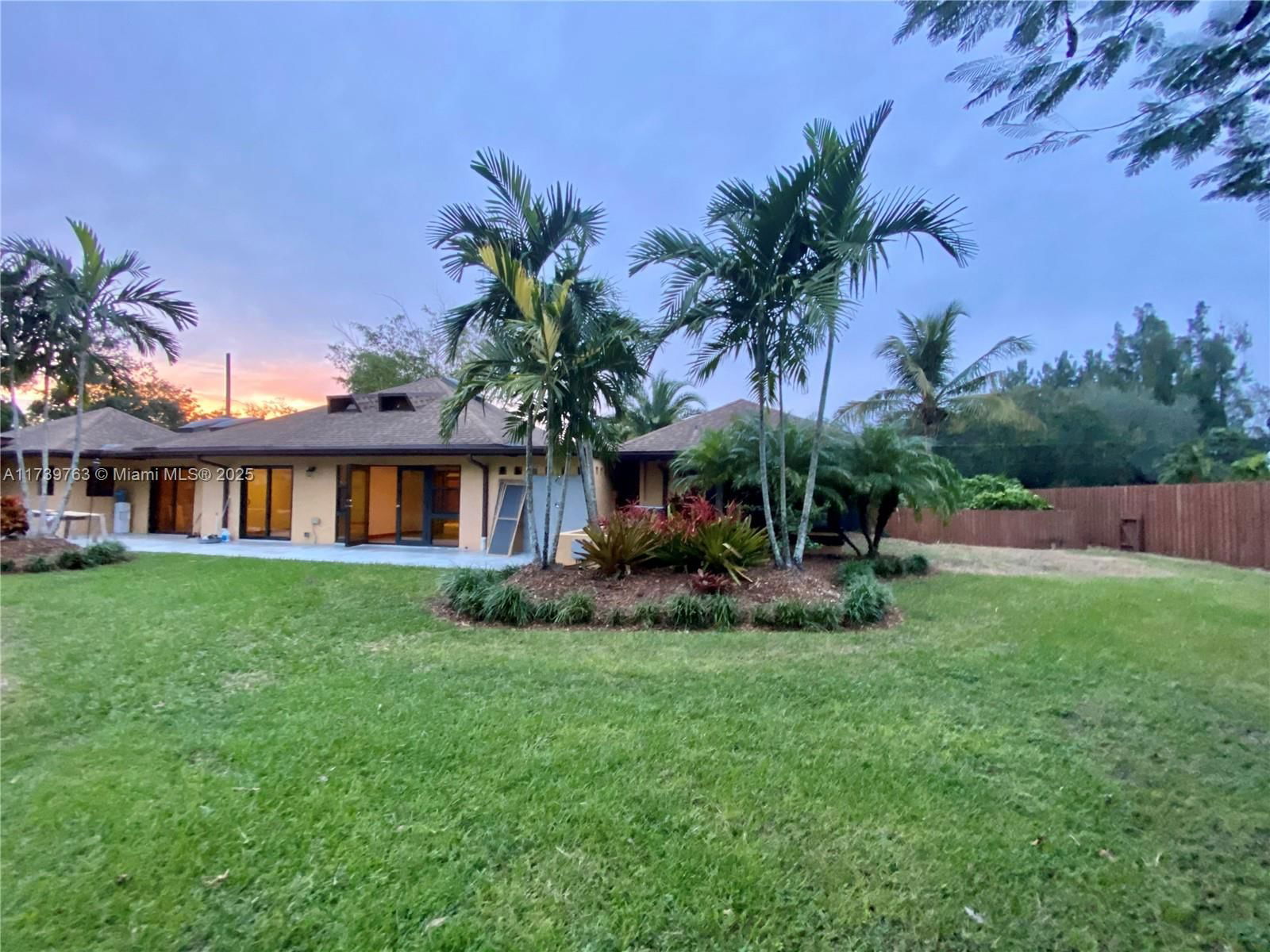 Real estate property located at 18350 214th St, Miami-dade, Redland, Miami, FL