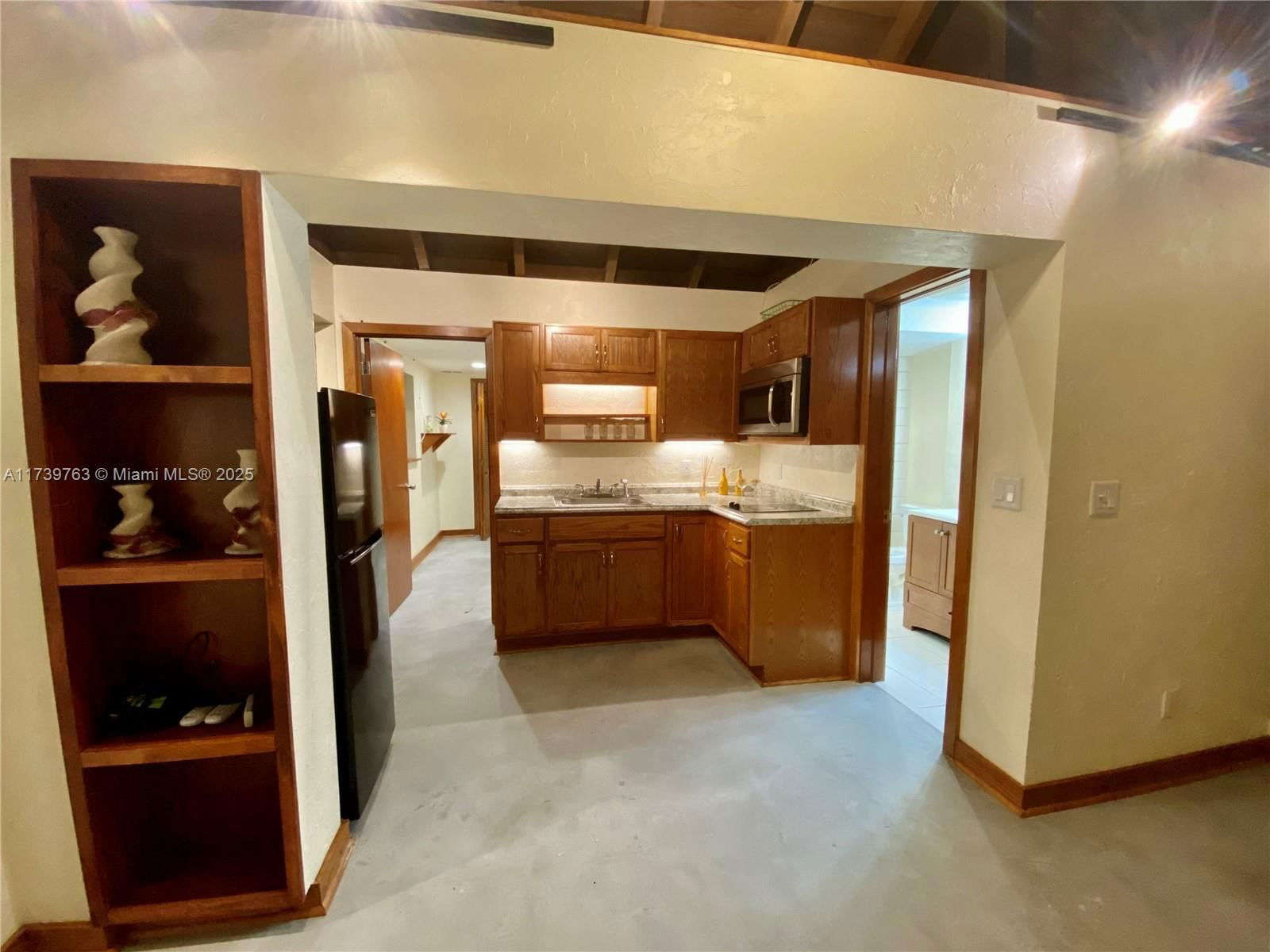 Real estate property located at 18350 214th St, Miami-dade, Redland, Miami, FL