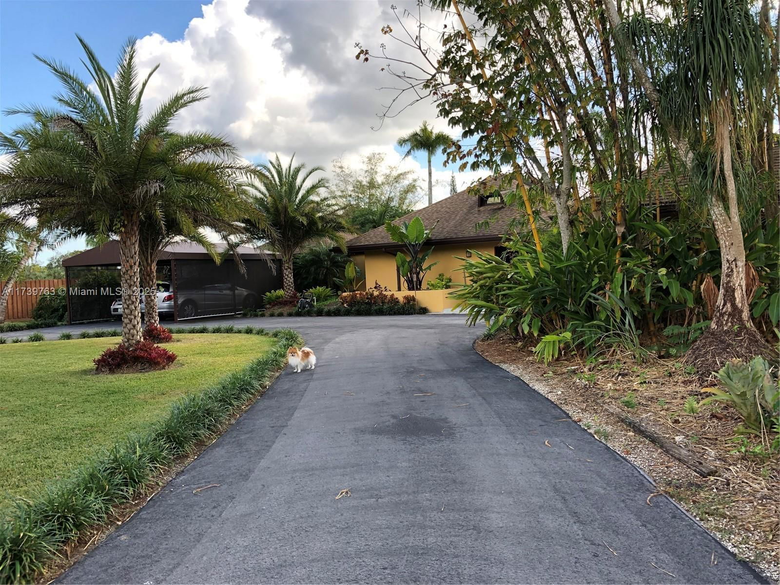 Real estate property located at 18350 214th St, Miami-dade, Redland, Miami, FL