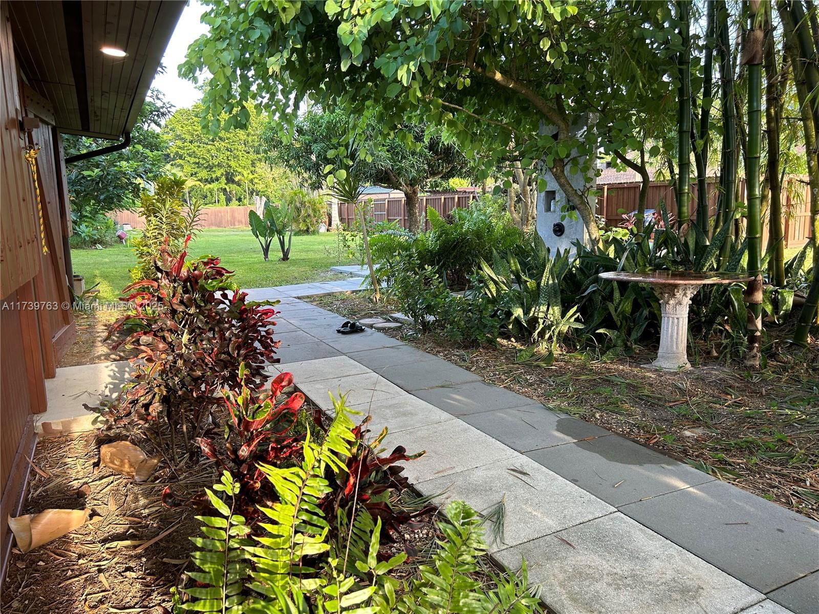 Real estate property located at 18350 214th St, Miami-dade, Redland, Miami, FL