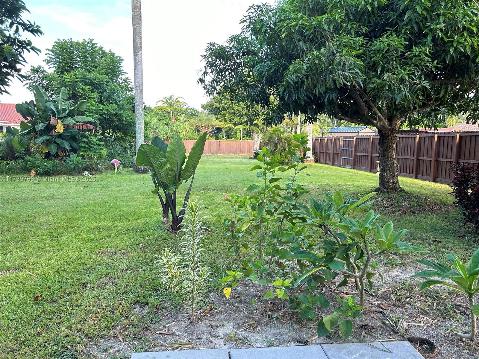 Real estate property located at 18350 214th St, Miami-dade, Redland, Miami, FL