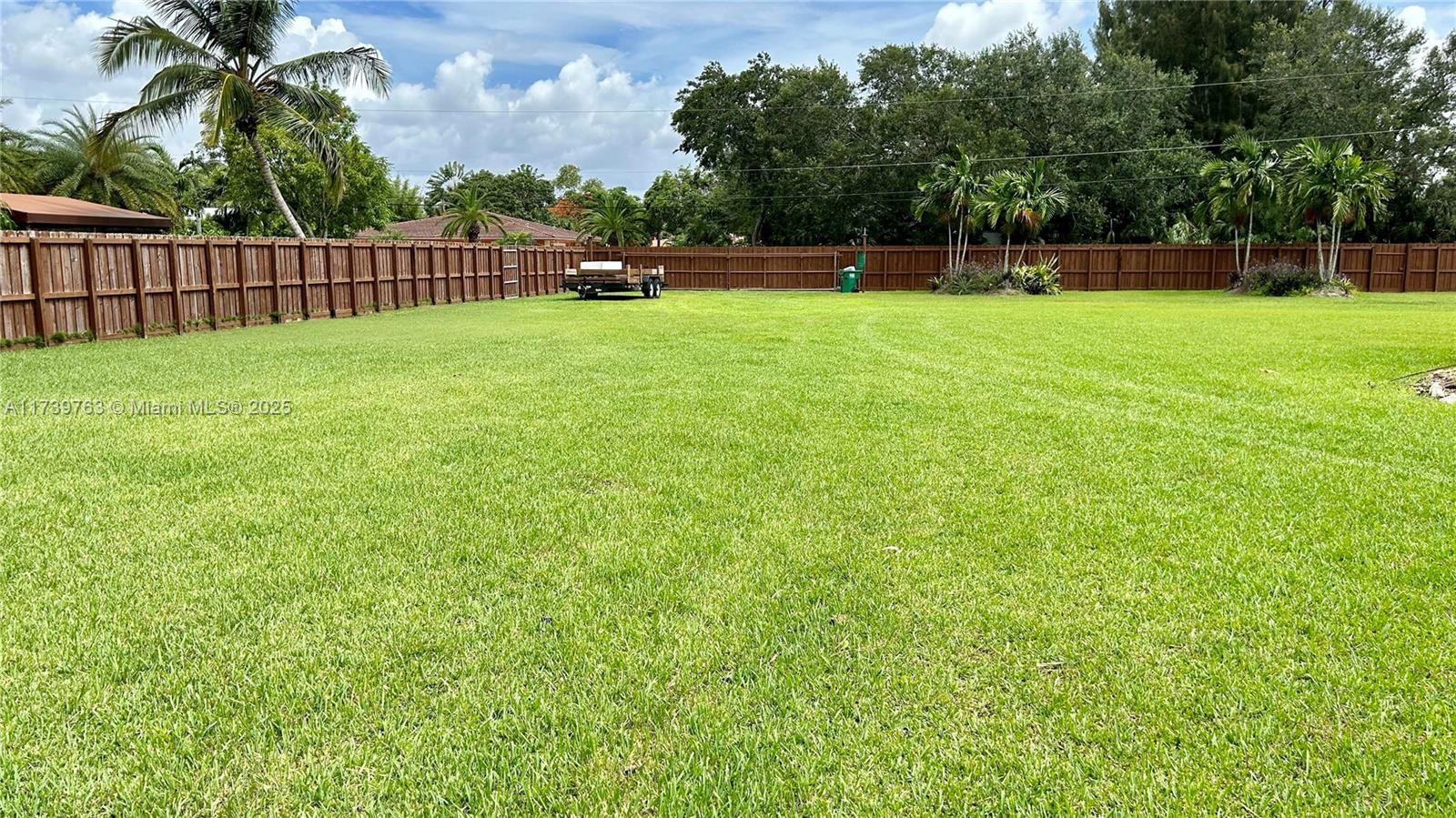 Real estate property located at 18350 214th St, Miami-dade, Redland, Miami, FL