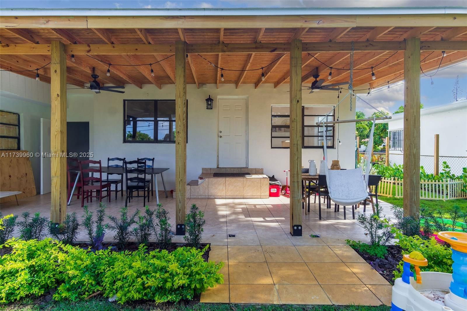 Real estate property located at 425 122nd St, Miami-dade, Alhambra Heights Sec 2, North Miami, FL