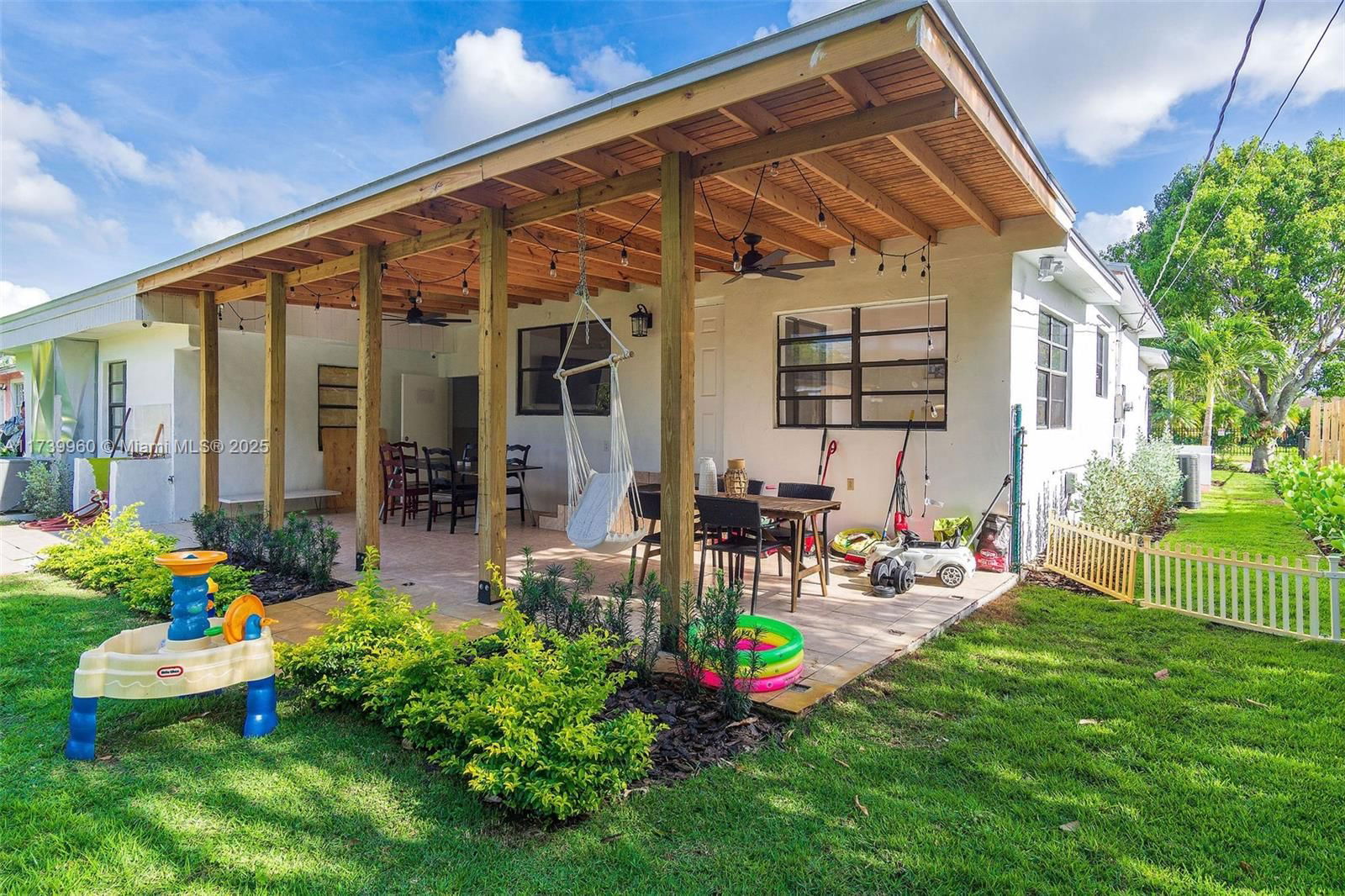 Real estate property located at 425 122nd St, Miami-dade, Alhambra Heights Sec 2, North Miami, FL