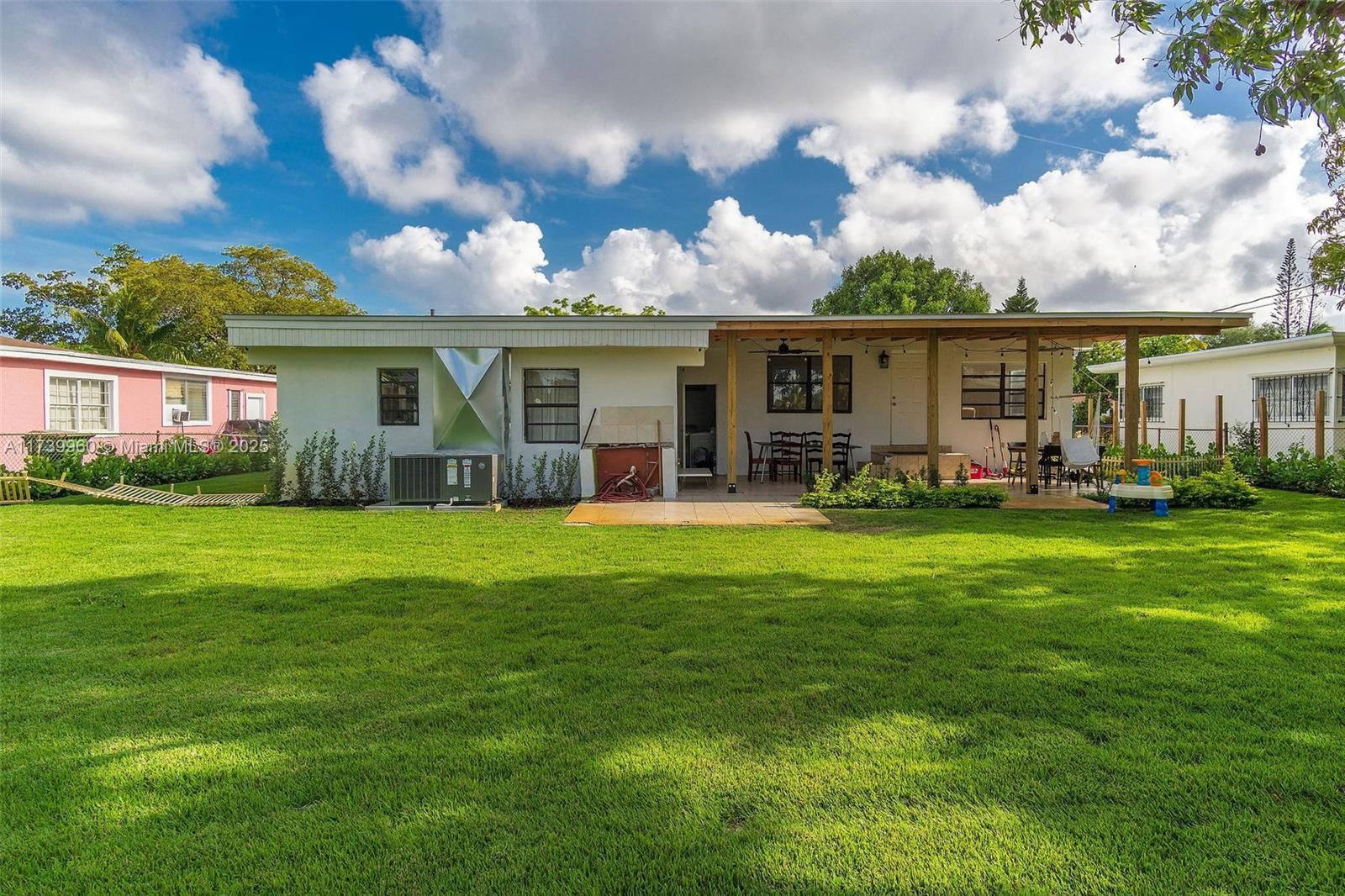 Real estate property located at 425 122nd St, Miami-dade, Alhambra Heights Sec 2, North Miami, FL
