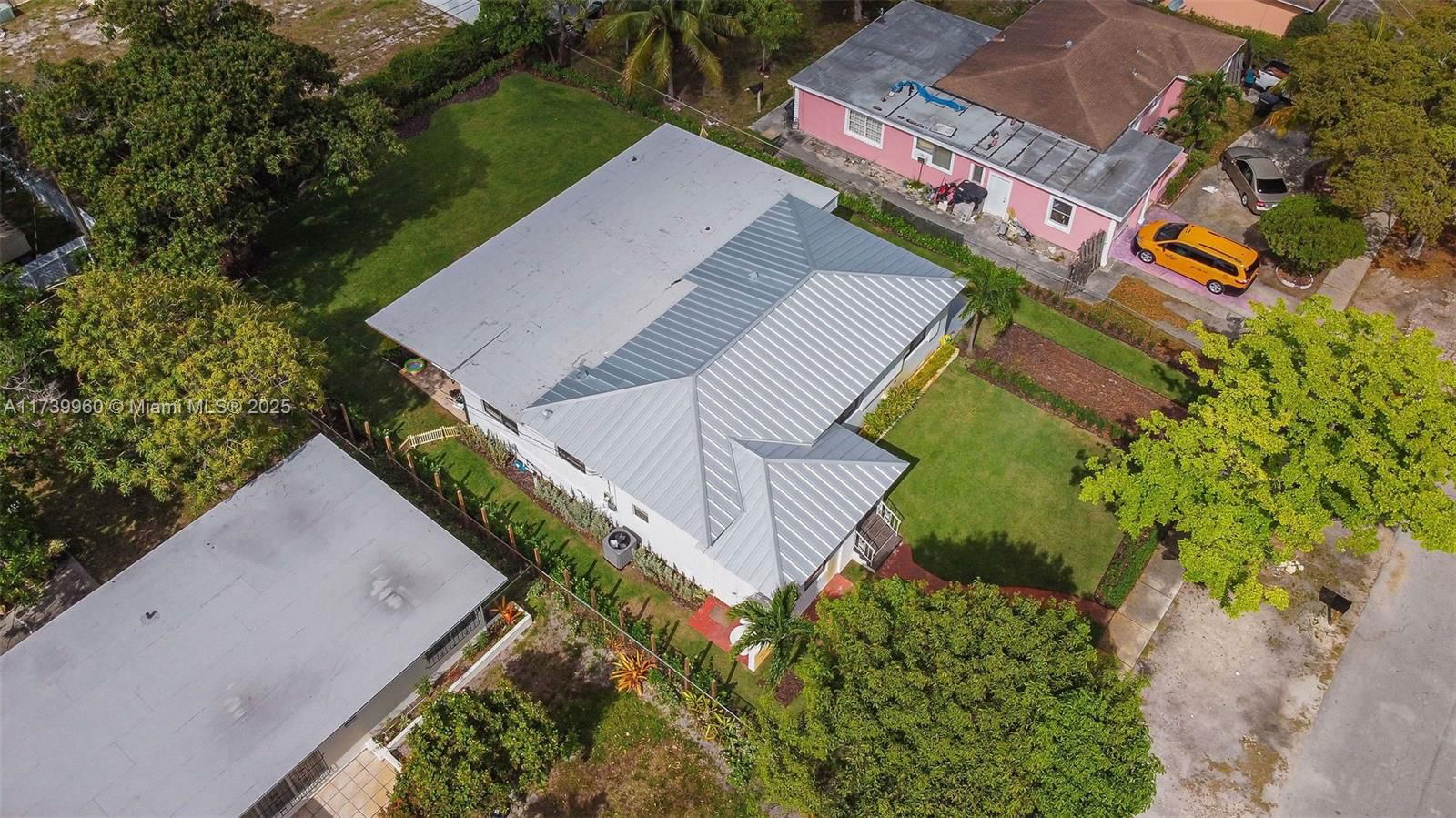 Real estate property located at 425 122nd St, Miami-dade, Alhambra Heights Sec 2, North Miami, FL