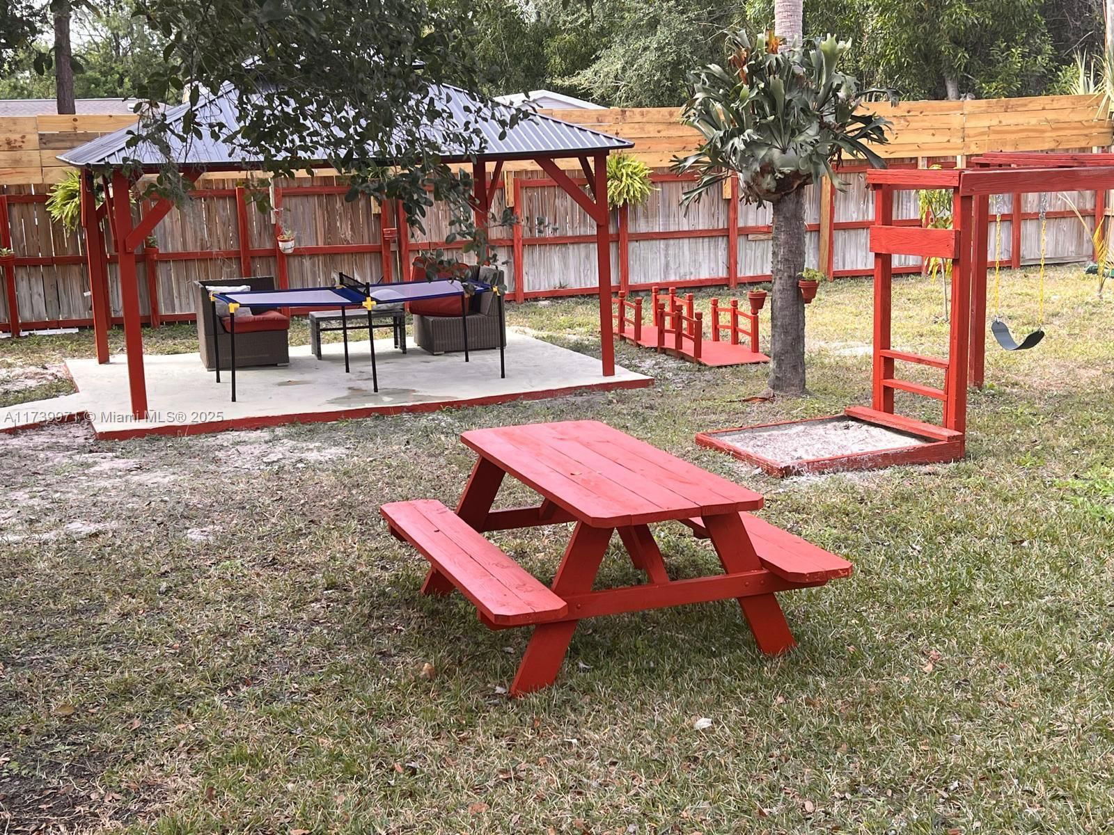 Real estate property located at 713 5th Ave, Lehigh Acres,, Lee, Lehigh Acres, Lehigh Acres, FL