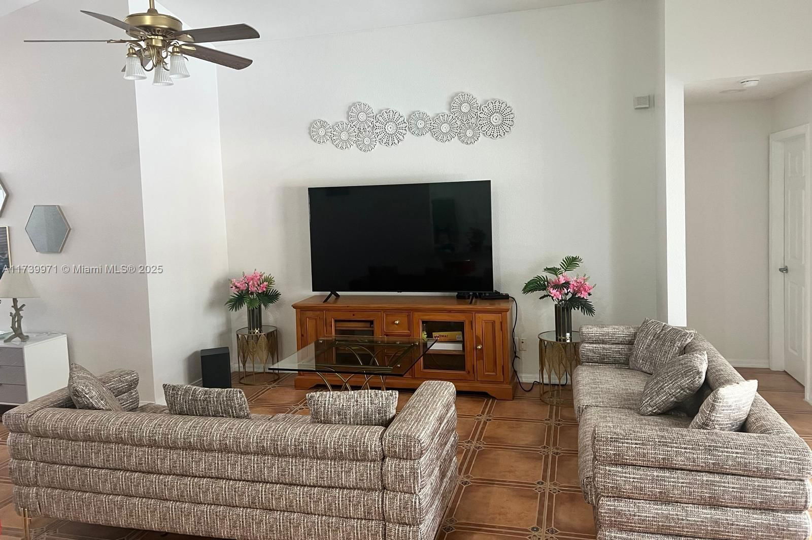Real estate property located at 713 5th Ave, Lehigh Acres,, Lee, Lehigh Acres, Lehigh Acres, FL