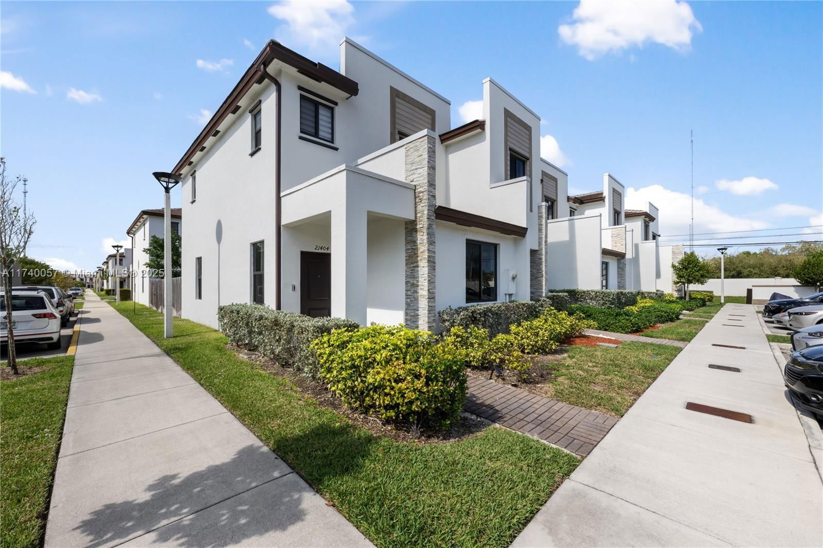 Real estate property located at 21404 3rd Path #21404, Miami-dade, Via Ventura Neighborhood, Miami, FL
