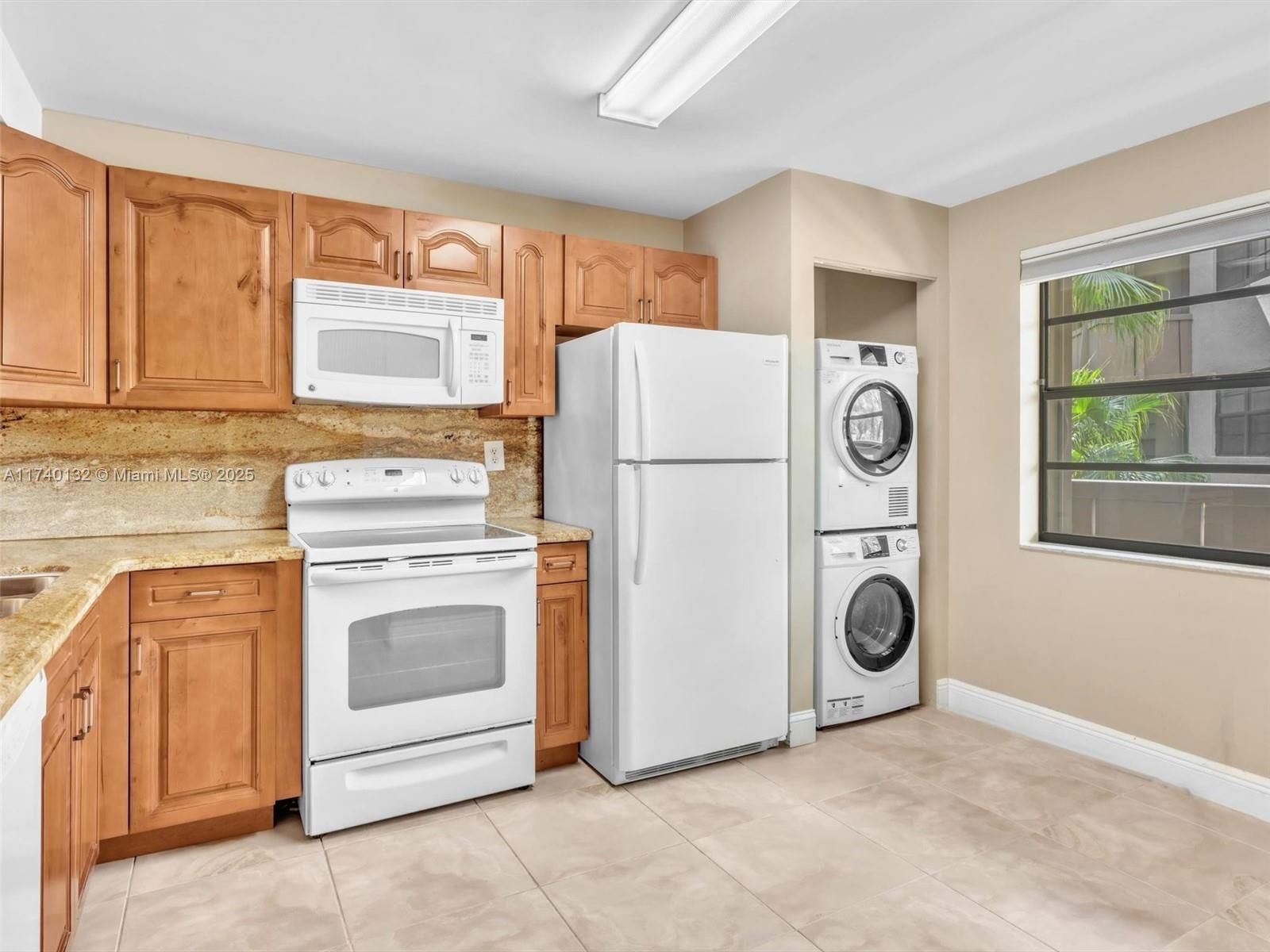 Real estate property located at 901 Colony Point Cir #310, Broward, Colony Point 6 Condo, Pembroke Pines, FL