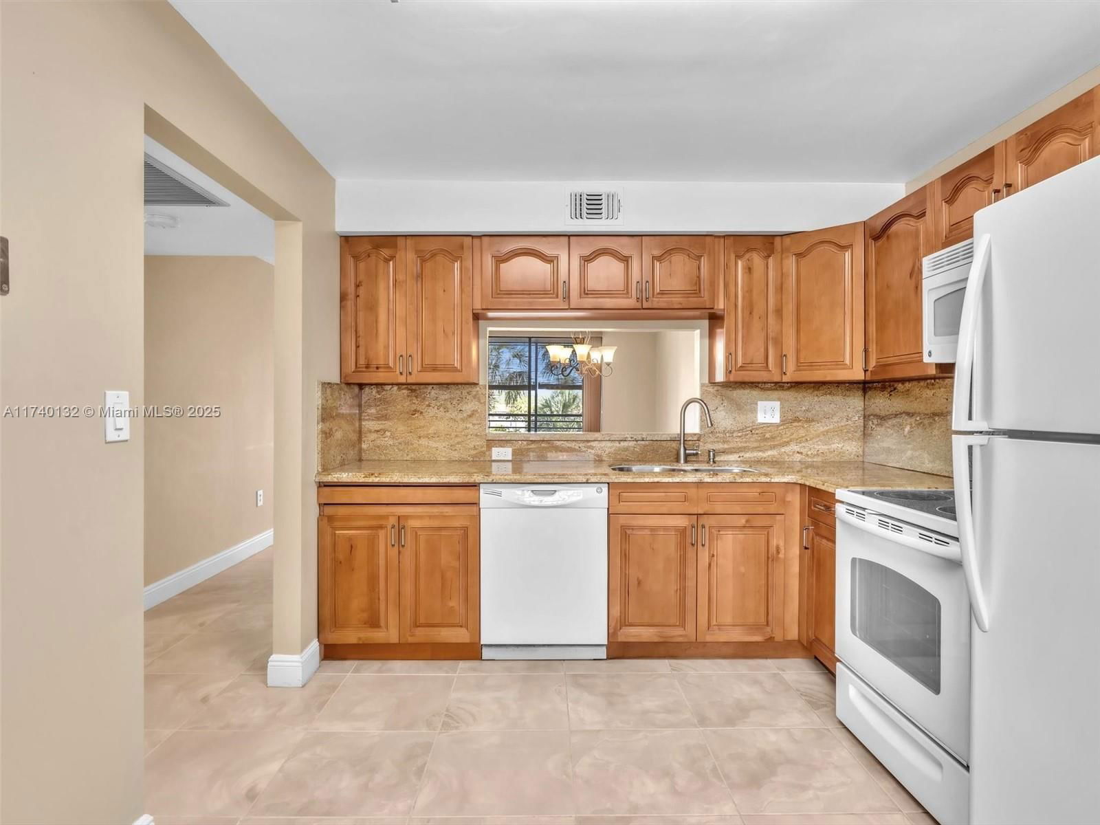 Real estate property located at 901 Colony Point Cir #310, Broward, Colony Point 6 Condo, Pembroke Pines, FL
