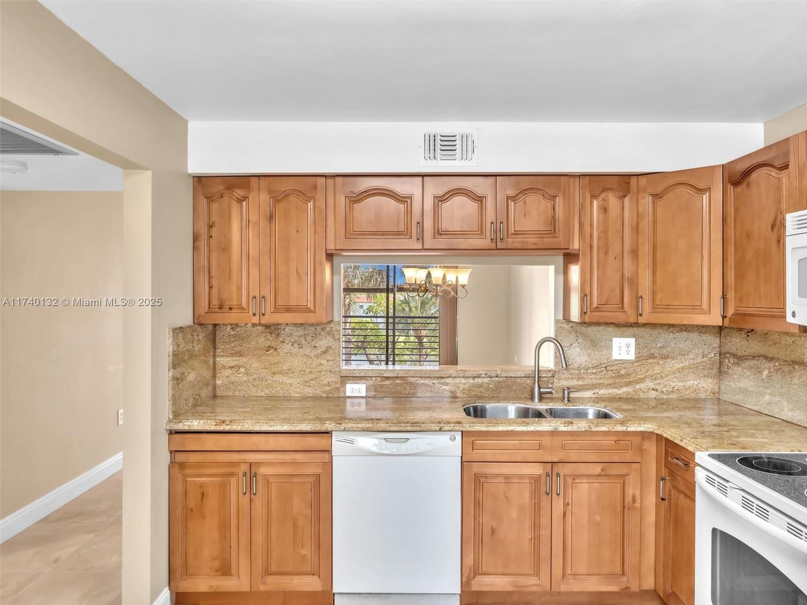 Real estate property located at 901 Colony Point Cir #310, Broward, Colony Point 6 Condo, Pembroke Pines, FL
