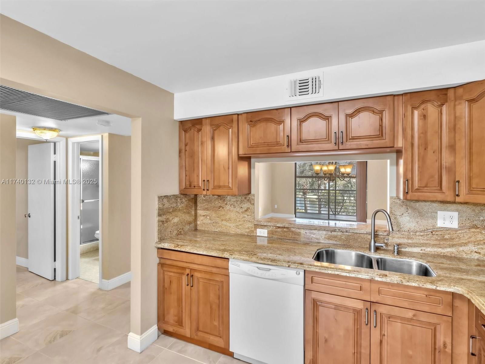 Real estate property located at 901 Colony Point Cir #310, Broward, Colony Point 6 Condo, Pembroke Pines, FL