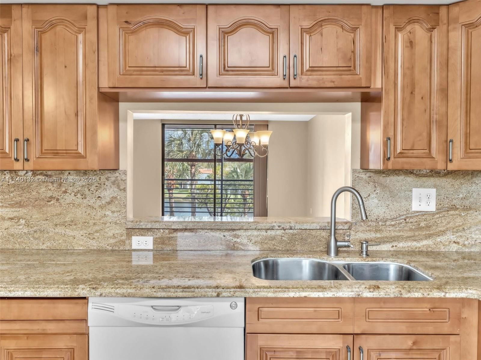 Real estate property located at 901 Colony Point Cir #310, Broward, Colony Point 6 Condo, Pembroke Pines, FL