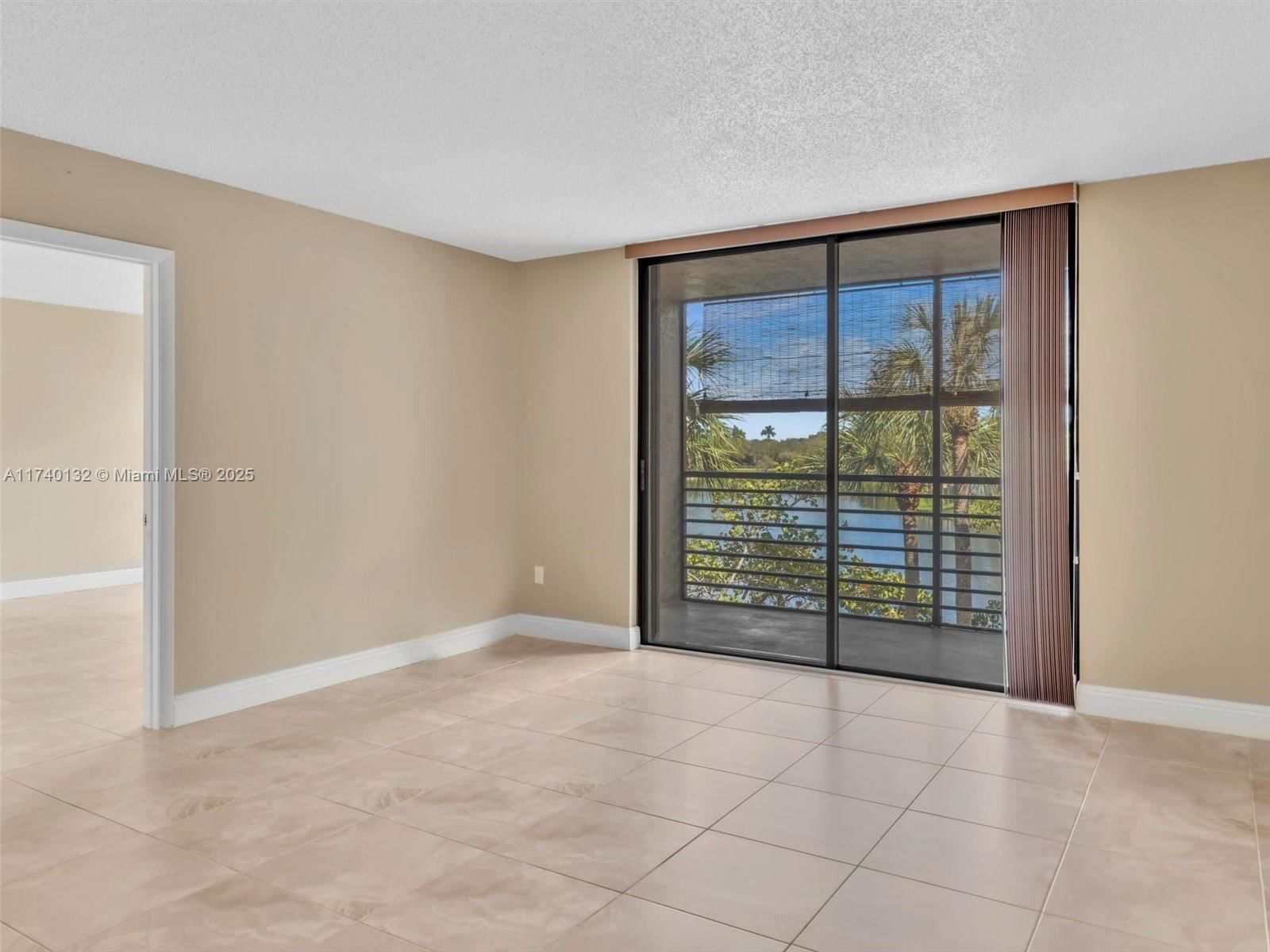 Real estate property located at 901 Colony Point Cir #310, Broward, Colony Point 6 Condo, Pembroke Pines, FL