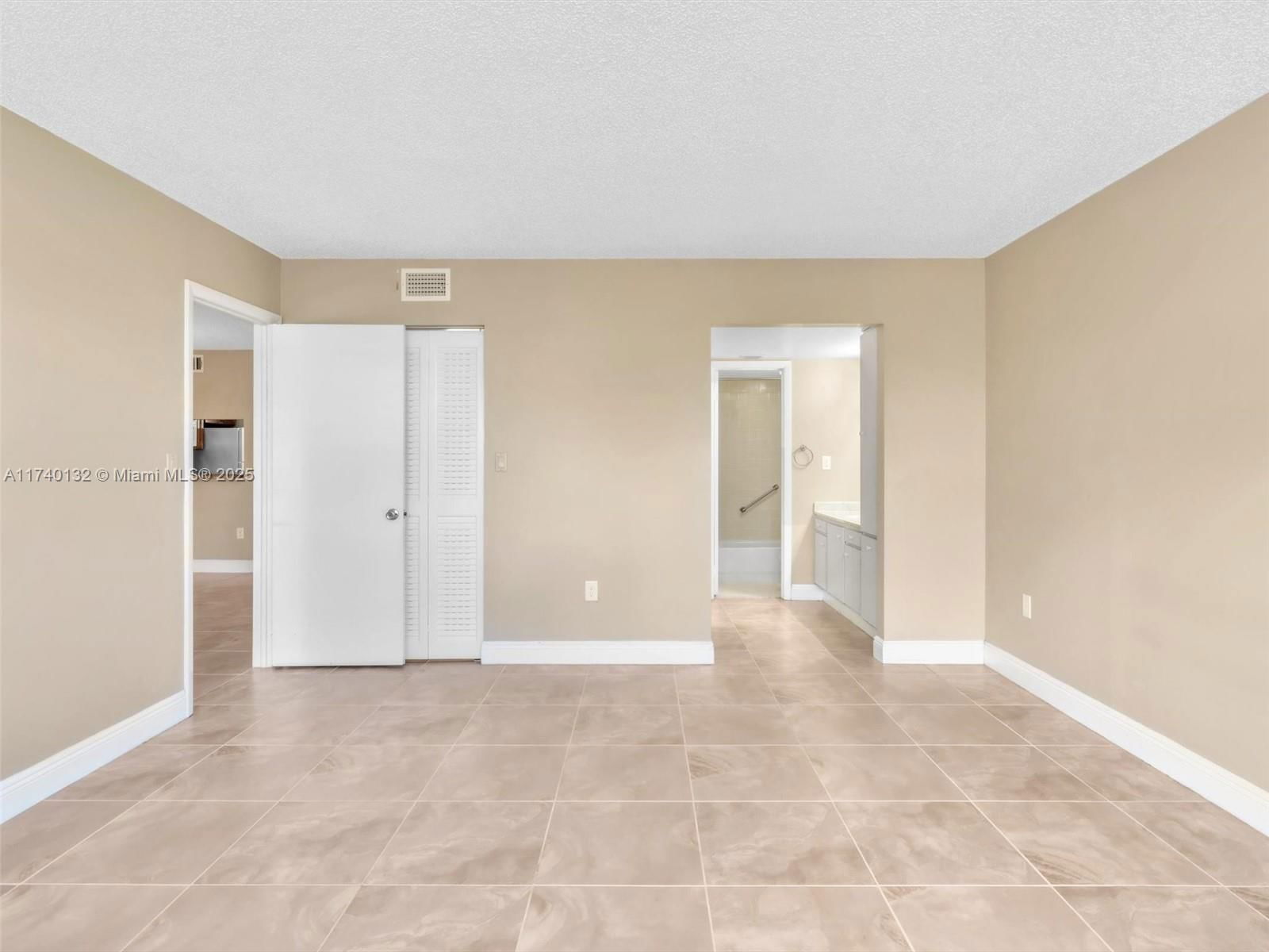 Real estate property located at 901 Colony Point Cir #310, Broward, Colony Point 6 Condo, Pembroke Pines, FL