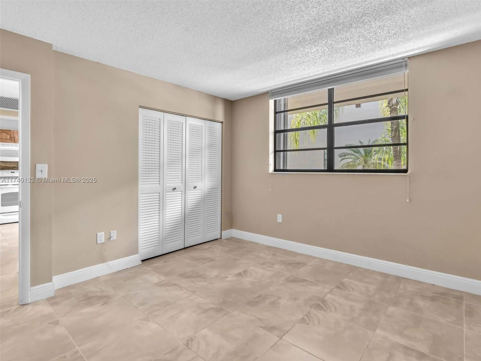 Real estate property located at 901 Colony Point Cir #310, Broward, Colony Point 6 Condo, Pembroke Pines, FL