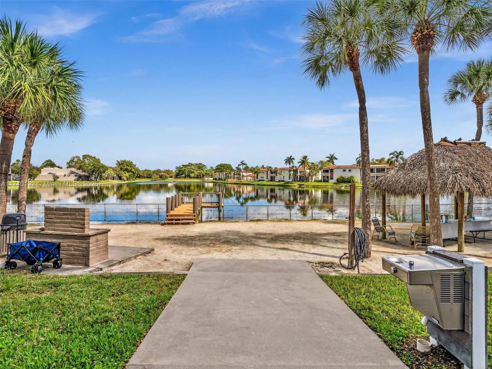 Real estate property located at 901 Colony Point Cir #310, Broward, Colony Point 6 Condo, Pembroke Pines, FL