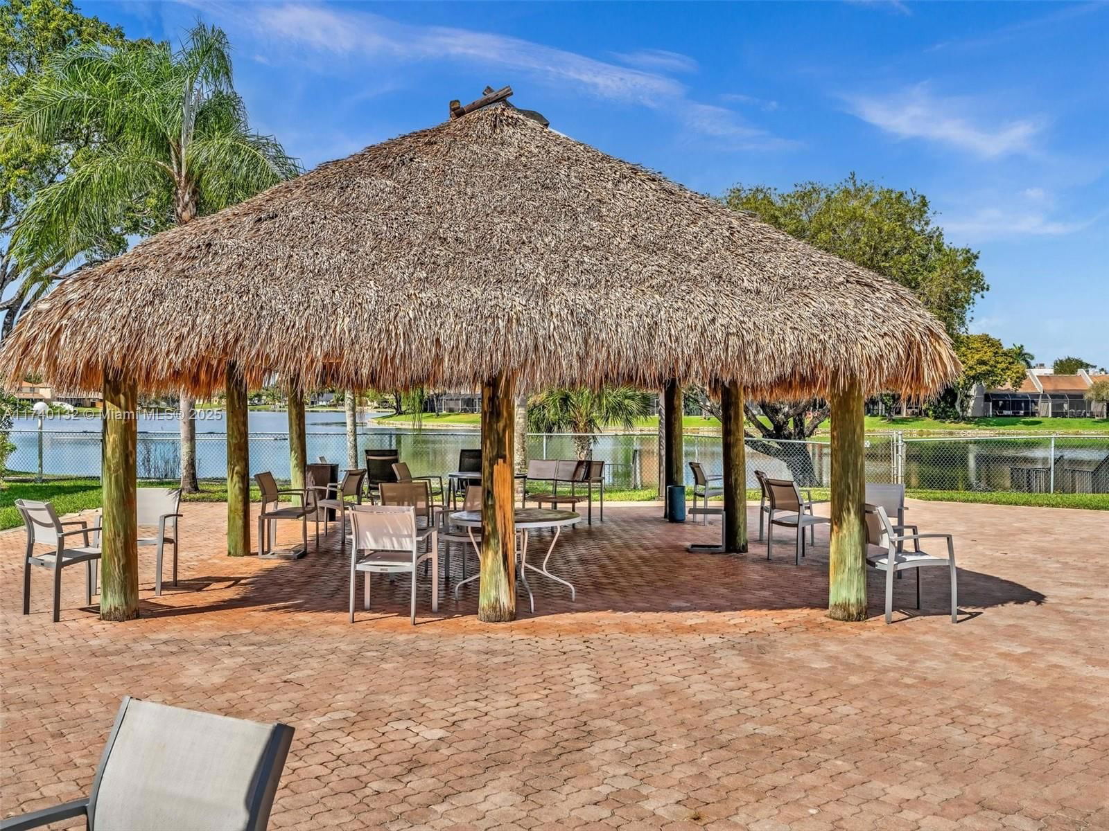 Real estate property located at 901 Colony Point Cir #310, Broward, Colony Point 6 Condo, Pembroke Pines, FL