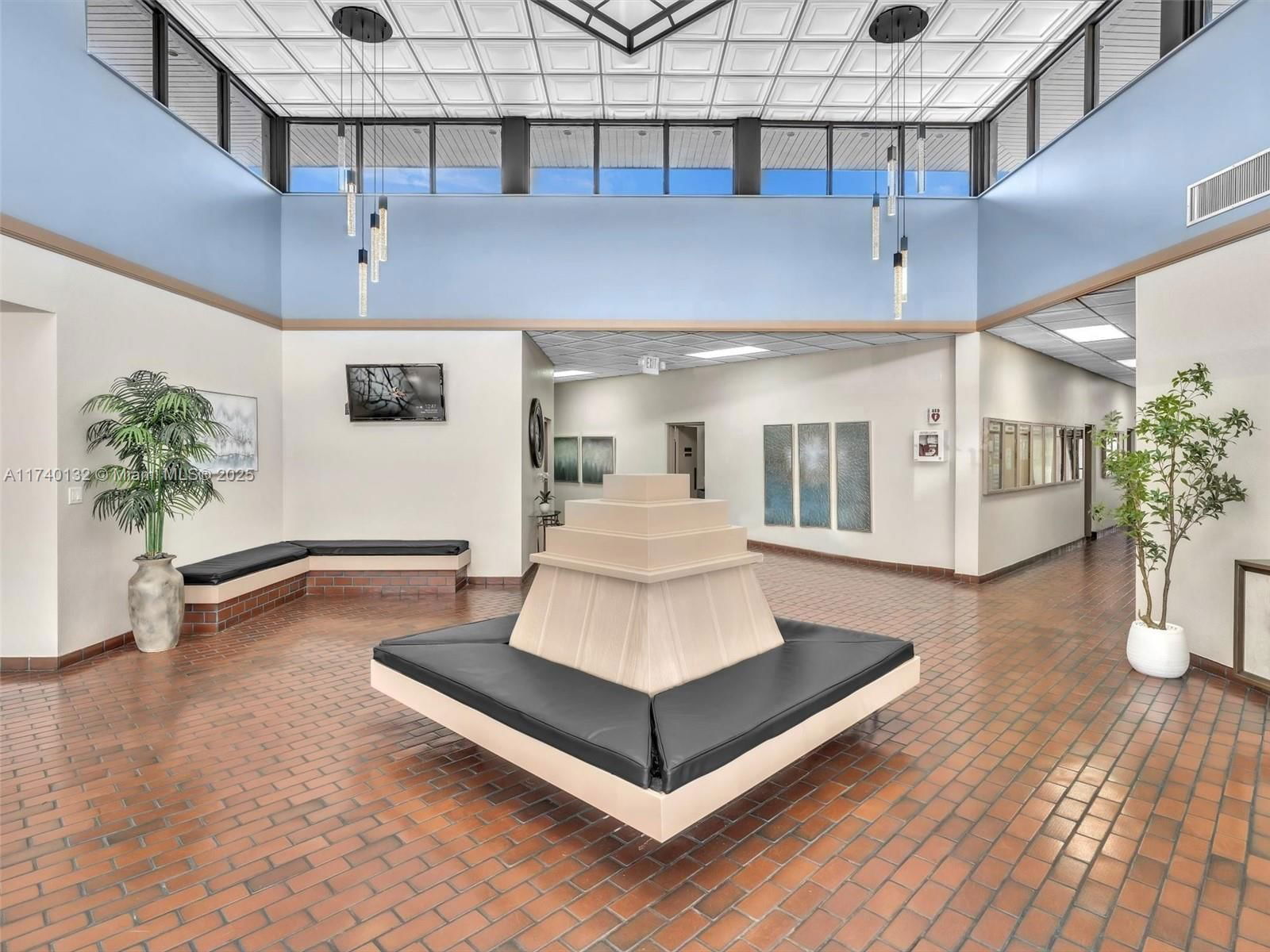 Real estate property located at 901 Colony Point Cir #310, Broward, Colony Point 6 Condo, Pembroke Pines, FL