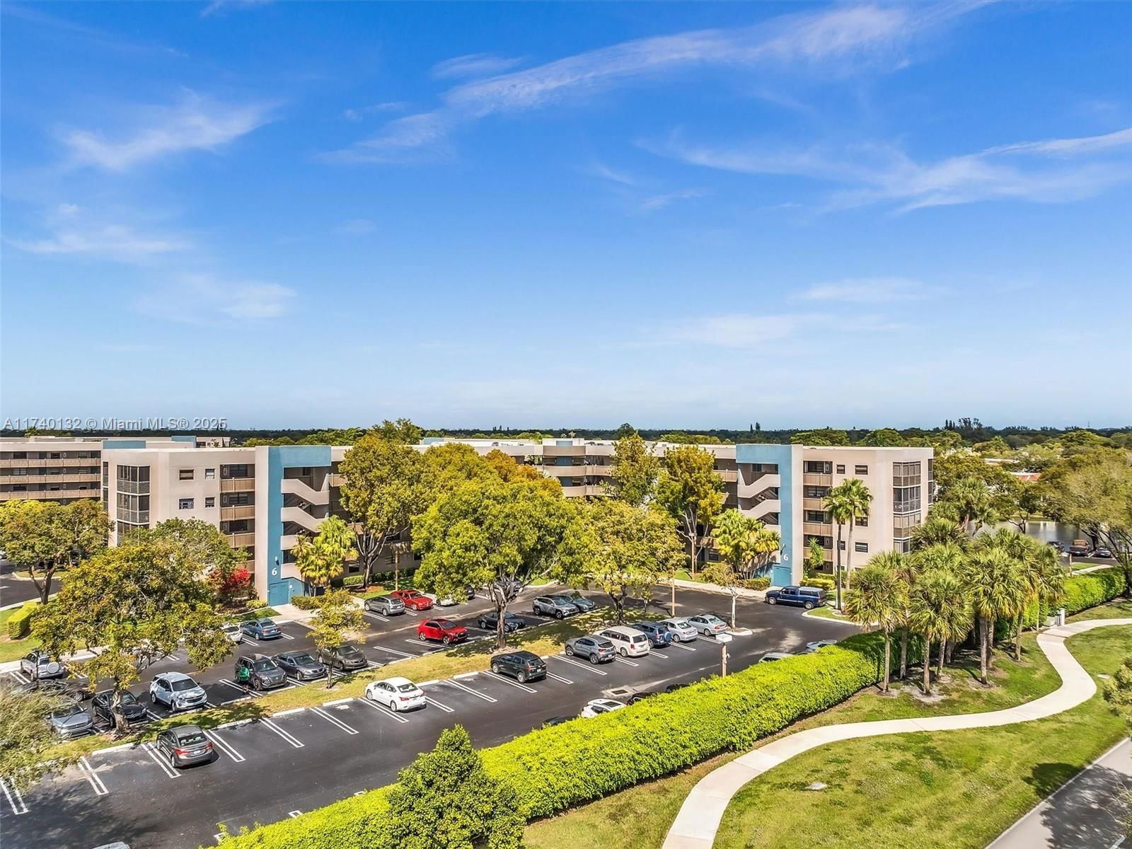 Real estate property located at 901 Colony Point Cir #310, Broward, Colony Point 6 Condo, Pembroke Pines, FL
