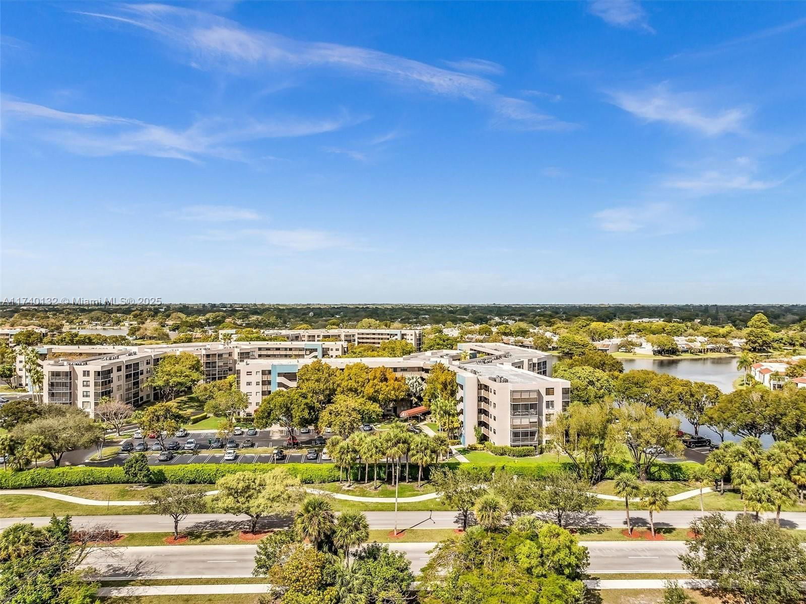 Real estate property located at 901 Colony Point Cir #310, Broward, Colony Point 6 Condo, Pembroke Pines, FL