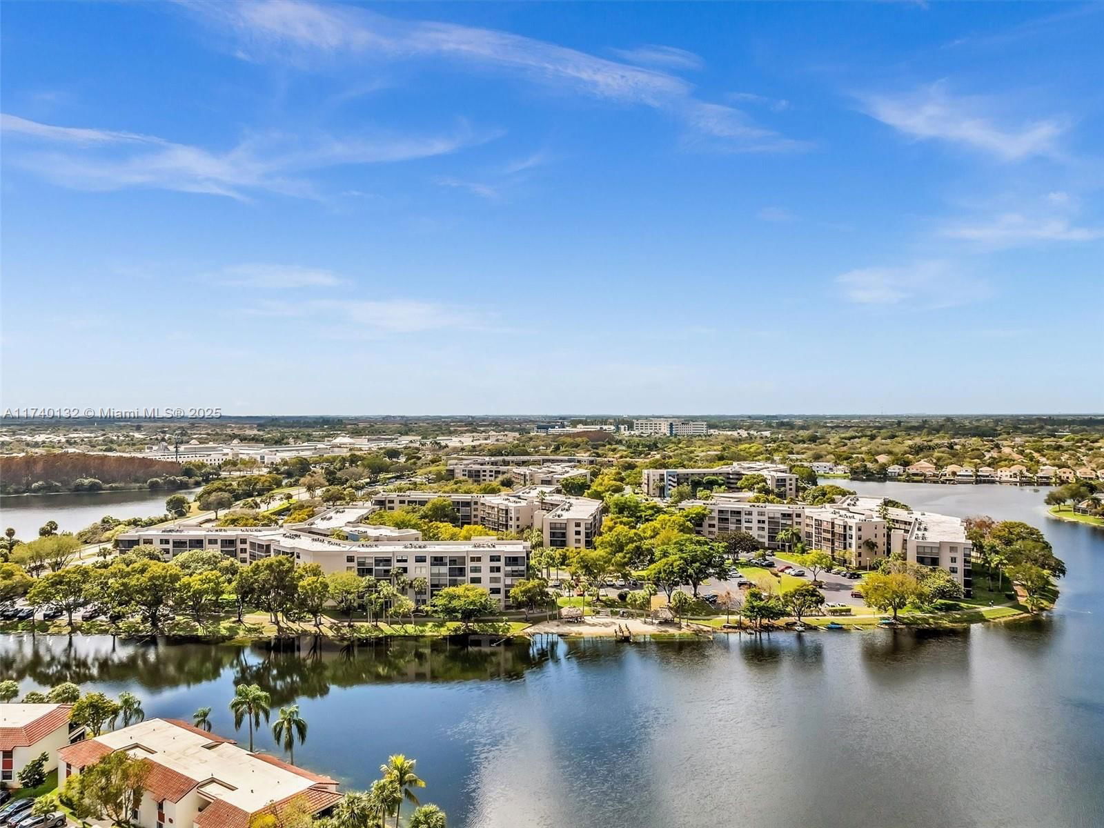 Real estate property located at 901 Colony Point Cir #310, Broward, Colony Point 6 Condo, Pembroke Pines, FL