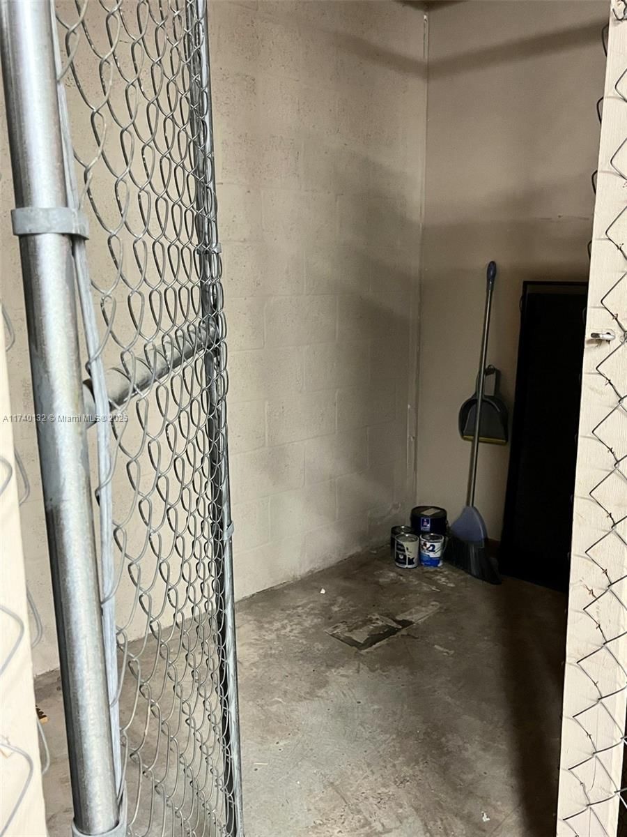 Real estate property located at 901 Colony Point Cir #310, Broward, Colony Point 6 Condo, Pembroke Pines, FL
