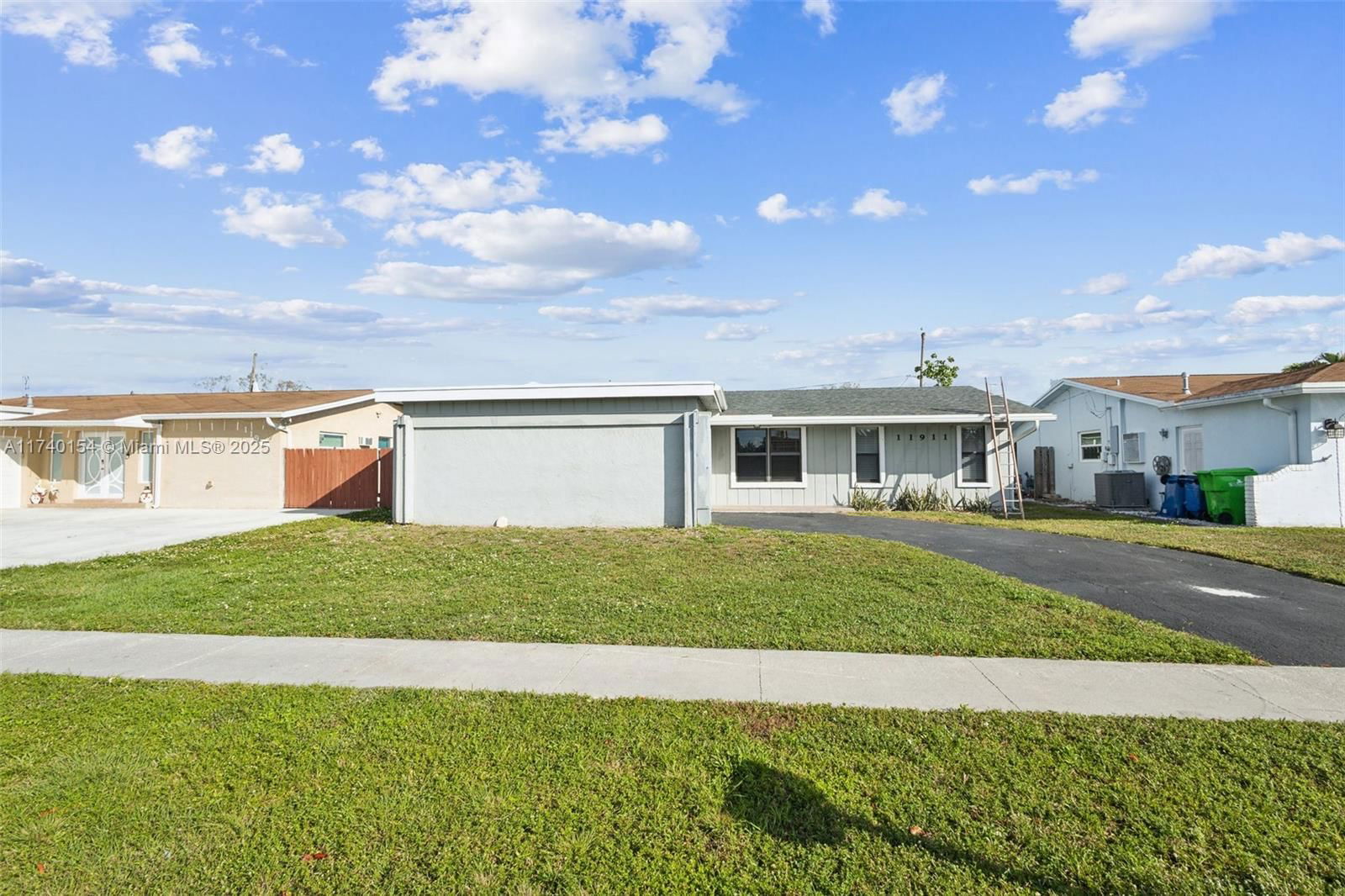 Real estate property located at 11911 30th Pl, Broward, Sunrise Golf Village Sec, Sunrise, FL