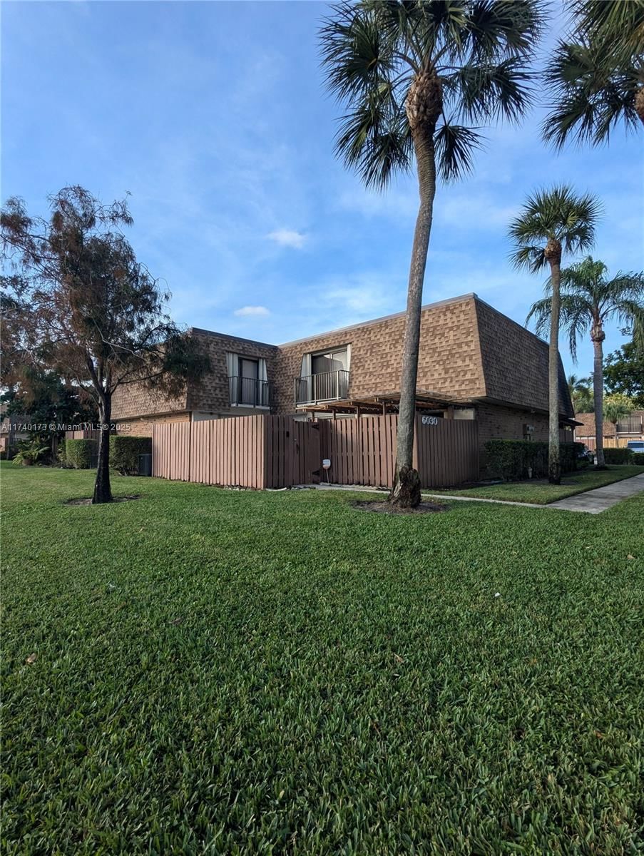 Real estate property located at 6030 55th Ln #6030, Broward, Woodland Lake Estates, Tamarac, FL