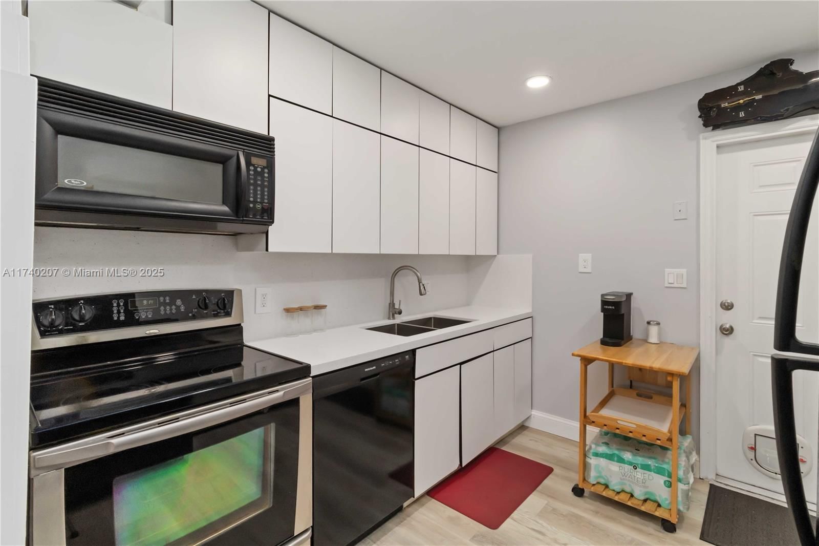 Real estate property located at 400 62nd Ter, Broward, Cresthaven, Hollywood, FL
