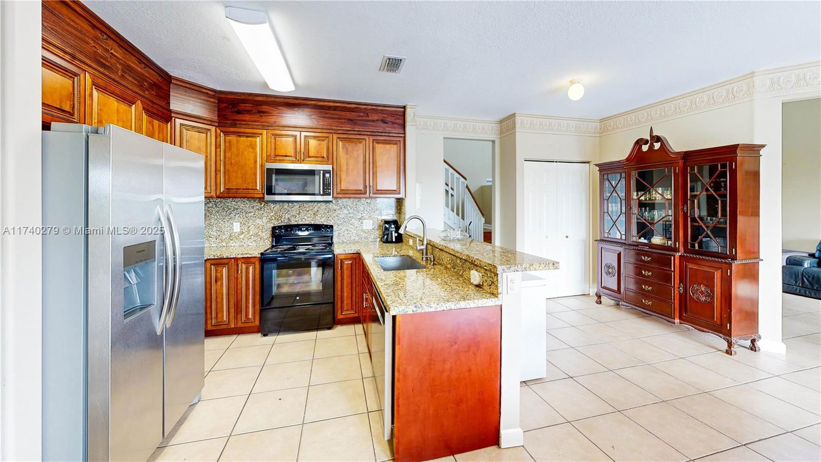 Real estate property located at 14350 161st Pl, Miami-dade, Fantasy Reef, Miami, FL