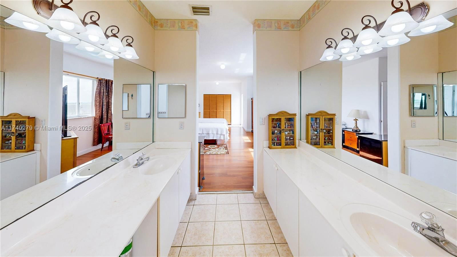 Real estate property located at 14350 161st Pl, Miami-dade, Fantasy Reef, Miami, FL