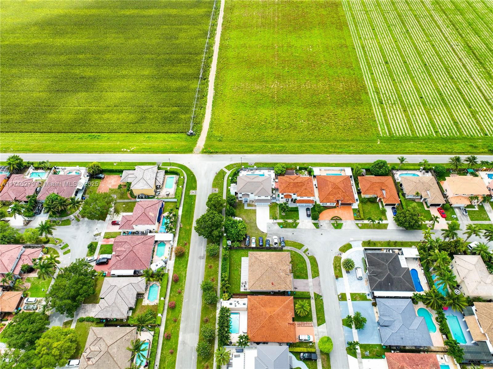 Real estate property located at 14350 161st Pl, Miami-dade, Fantasy Reef, Miami, FL