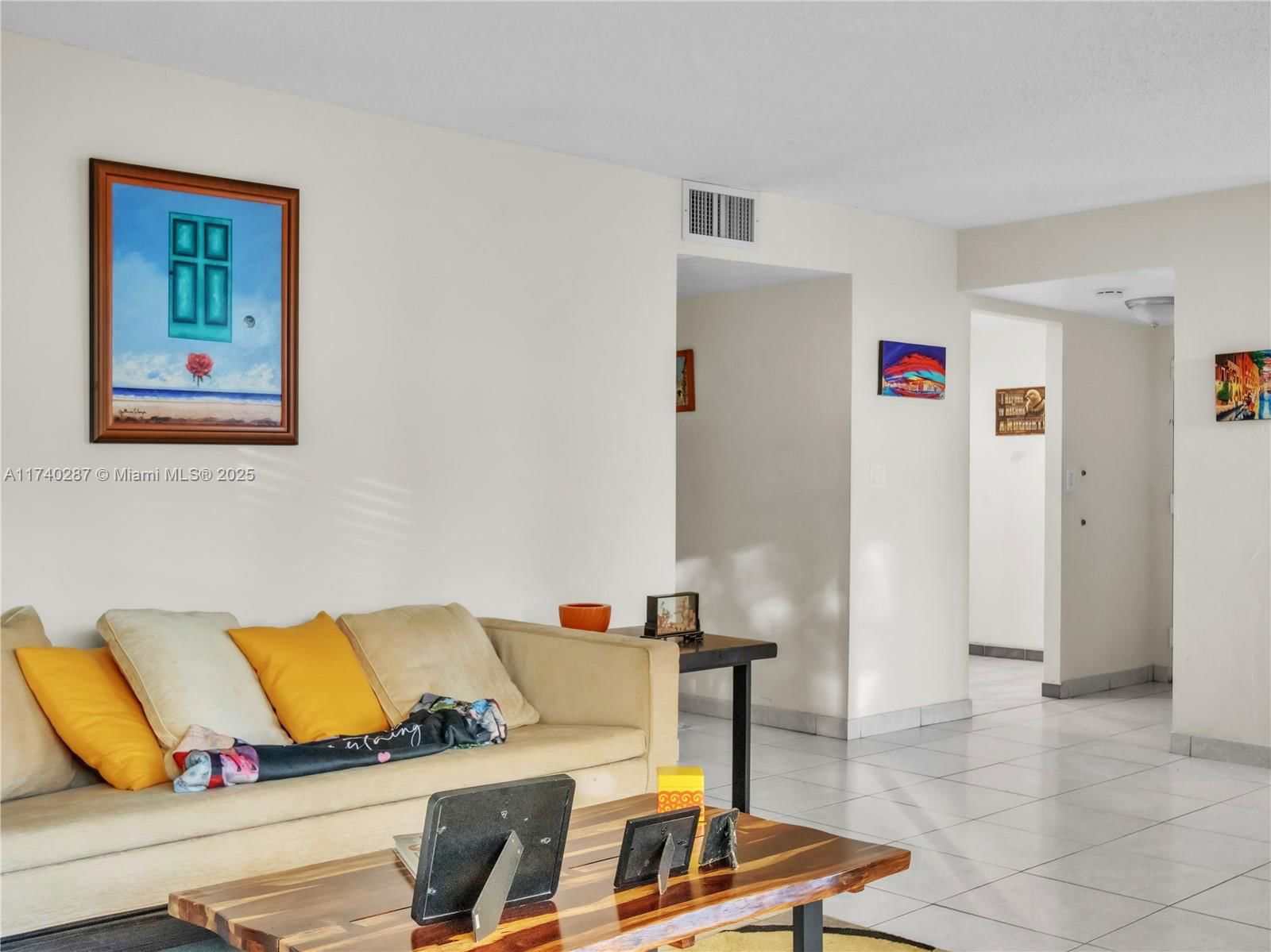 Real estate property located at 10850 Kendall Dr #303, Miami-dade, Kendall Gate Condo, Miami, FL