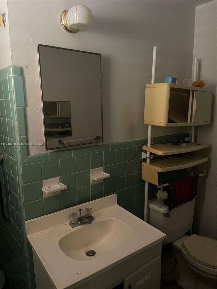 Real estate property located at 3820 16th St, Broward, Fairfax Brolliar Add, Fort Lauderdale, FL