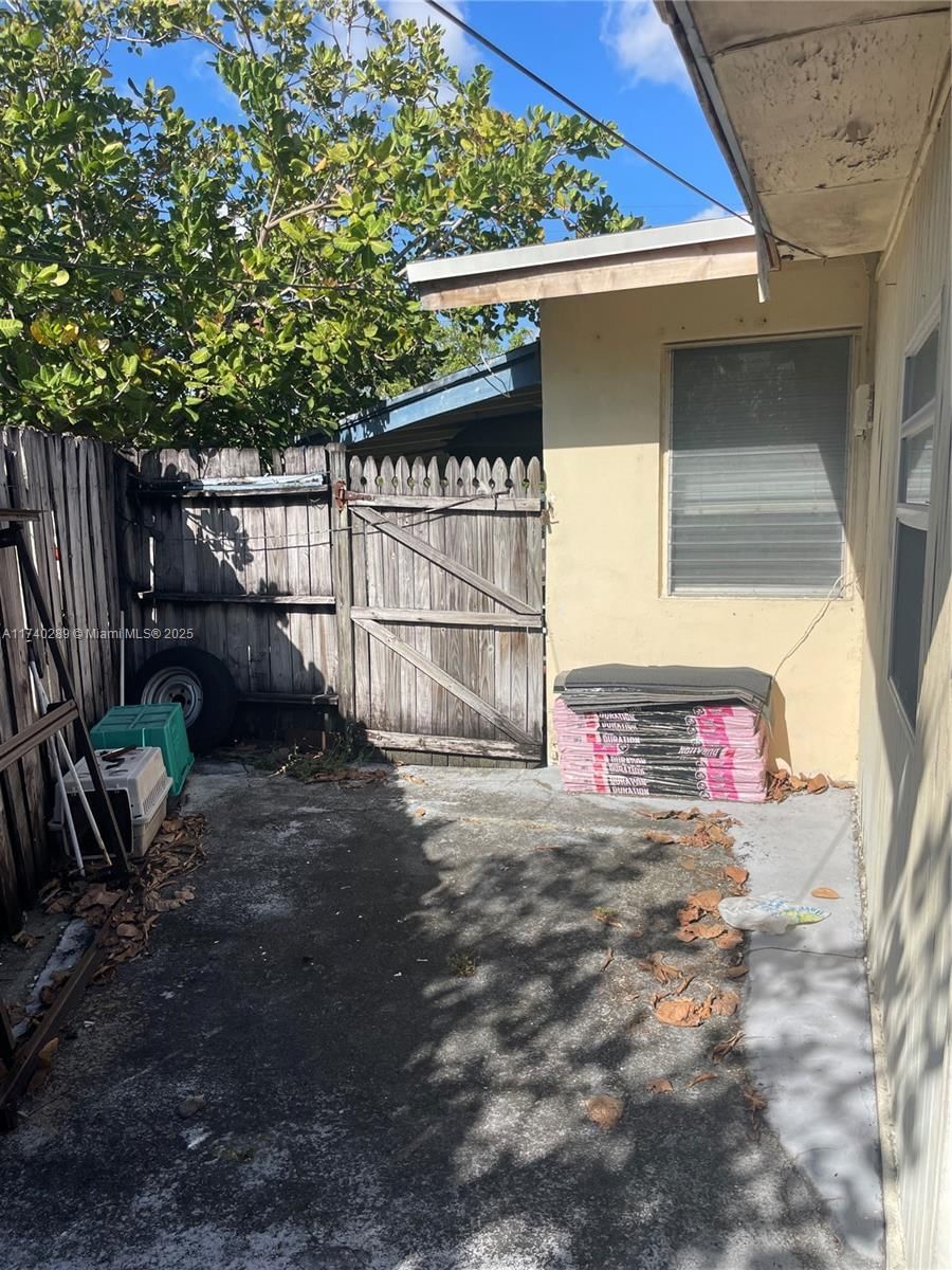Real estate property located at 3820 16th St, Broward, Fairfax Brolliar Add, Fort Lauderdale, FL