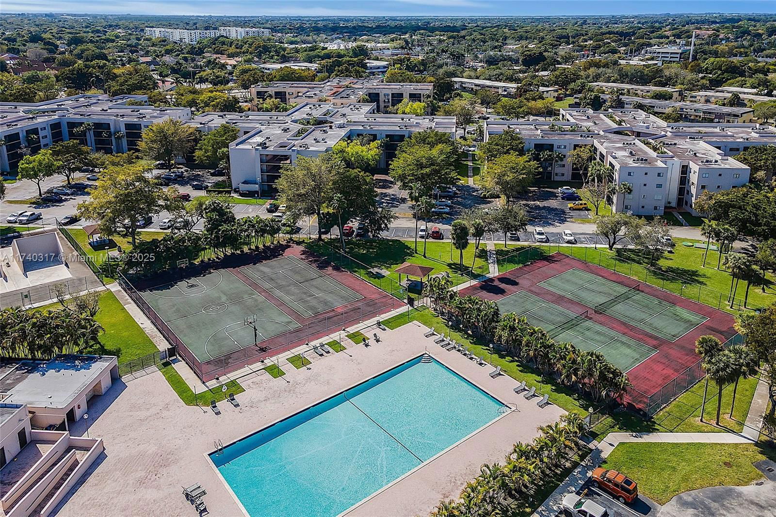 Real estate property located at 8540 133rd Ave Rd #316, Miami-dade, Horizons West Condo #6, Miami, FL