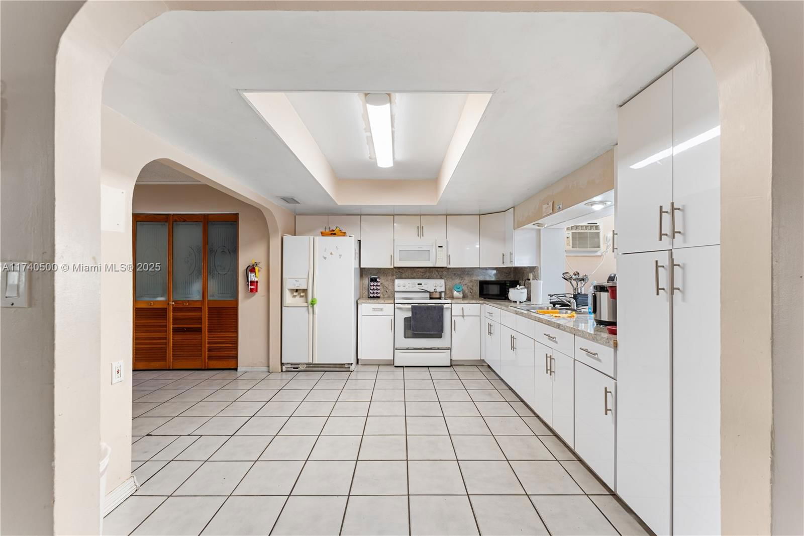 Real estate property located at 8100 95th Ct, Miami-dade, Heftler Homes Sunset Park, Miami, FL