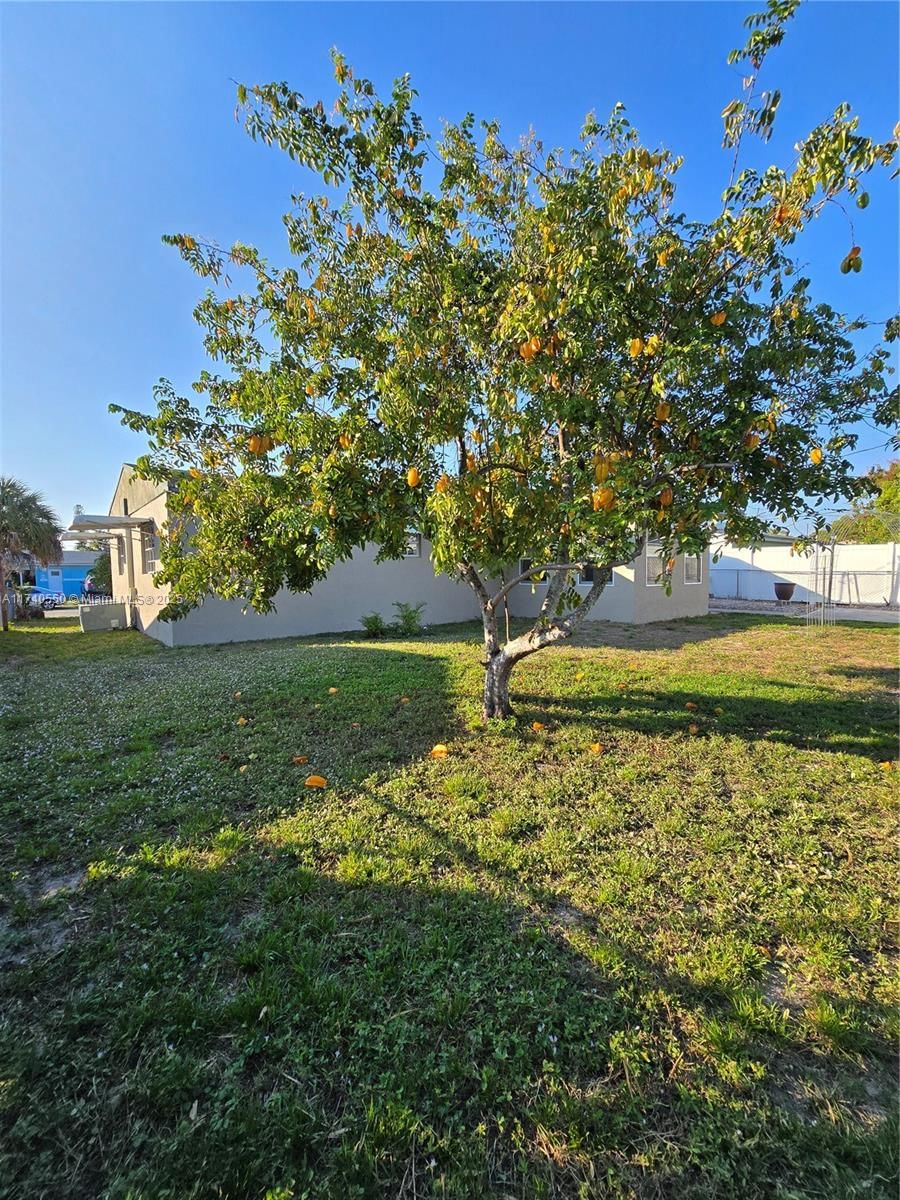 Real estate property located at 2100 46th Ter, Broward, Broadview Park Sec 2 Amen, Fort Lauderdale, FL