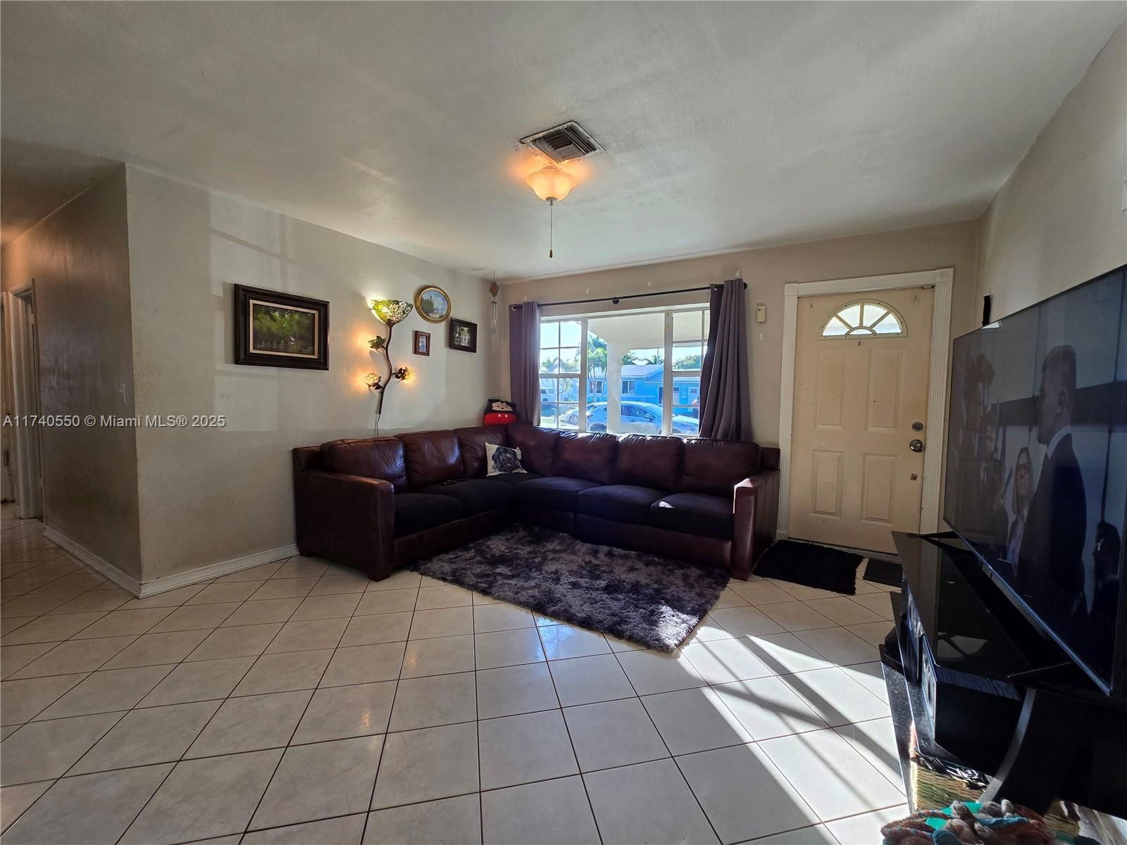 Real estate property located at 2100 46th Ter, Broward, Broadview Park Sec 2 Amen, Fort Lauderdale, FL