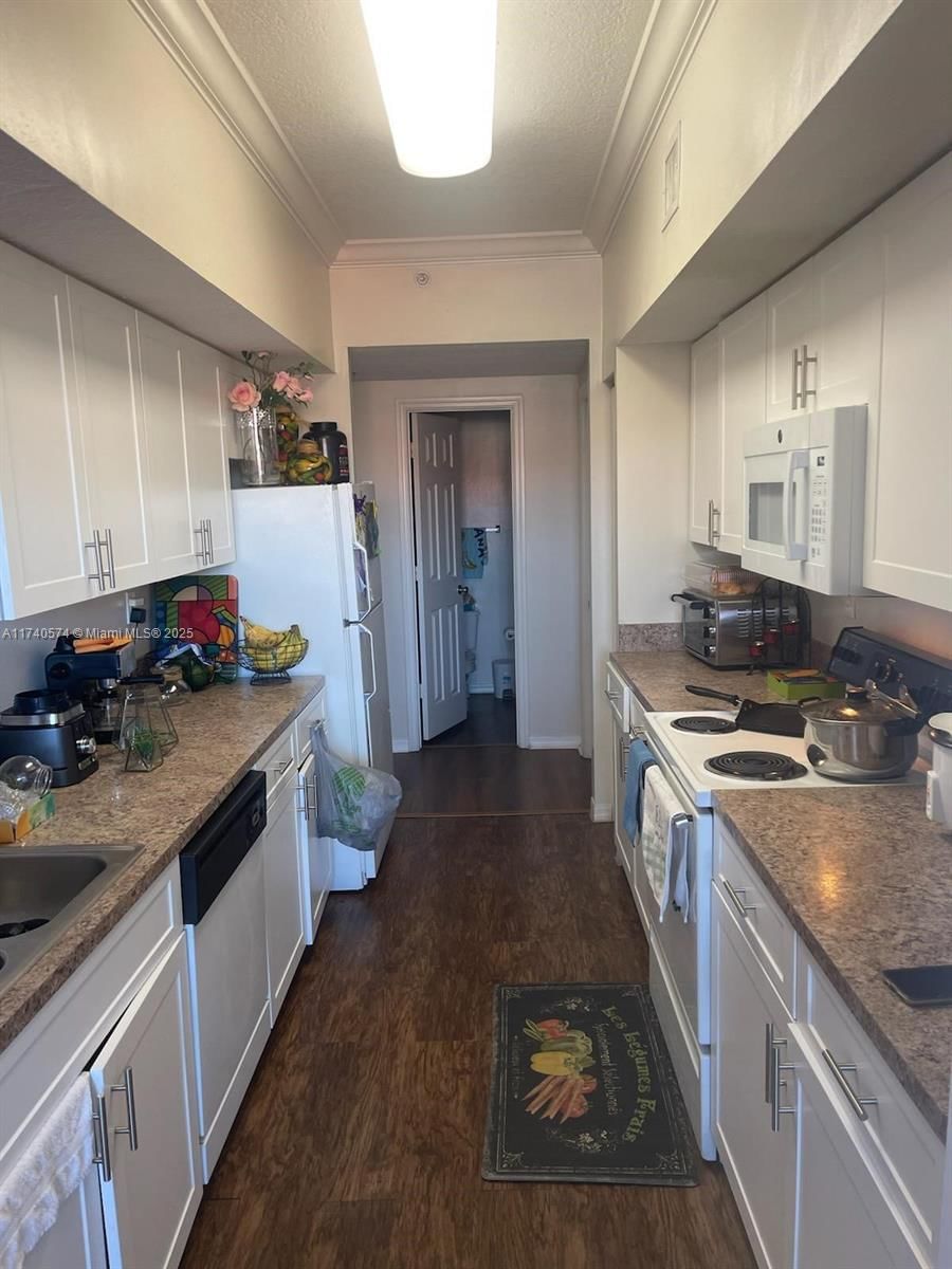 Real estate property located at 140 117th Ave #4307, Broward, Marquesa Condo, Pembroke Pines, FL